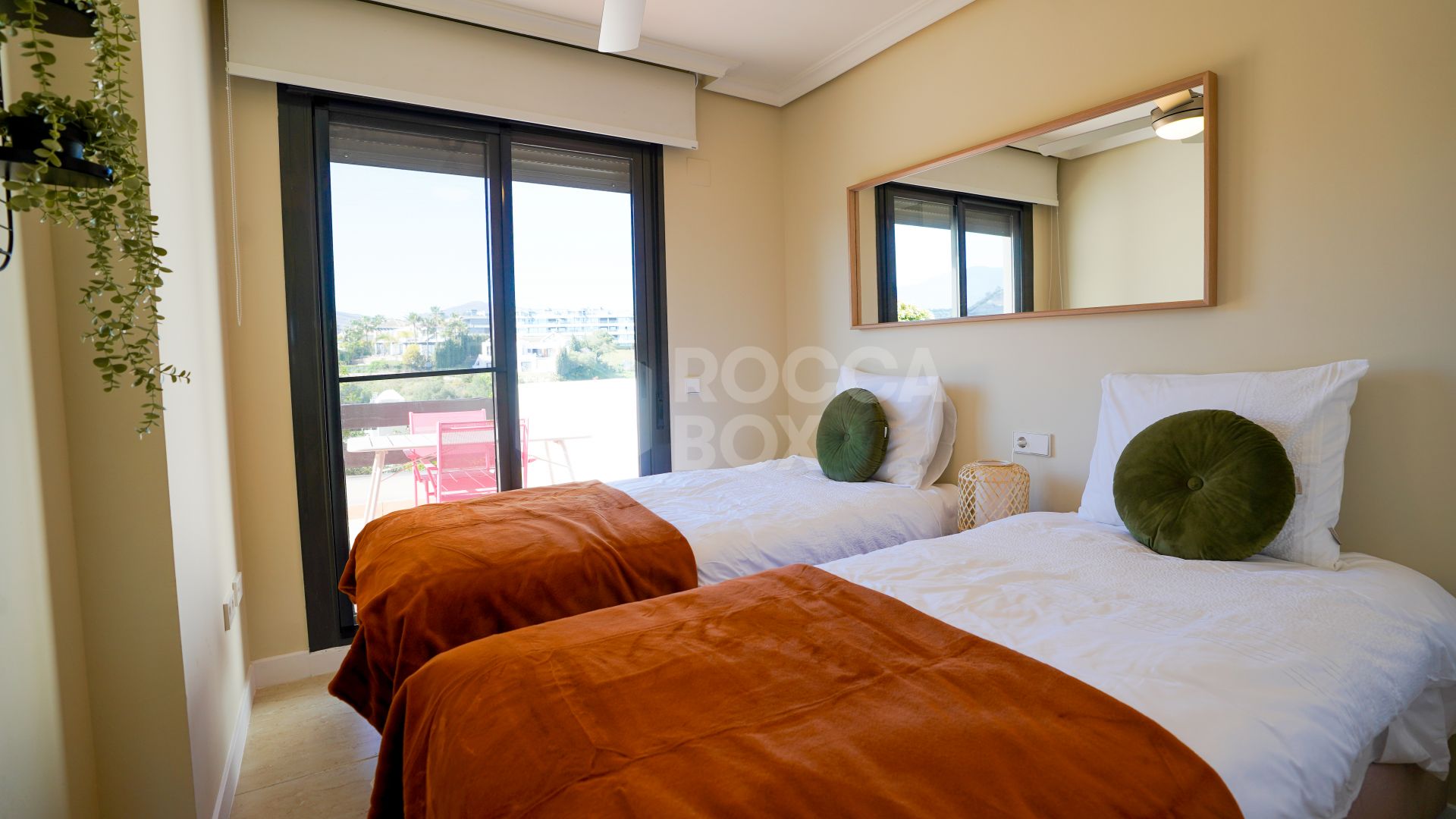 Elegant Ground Floor Apartment in Gated Community with Sea Views