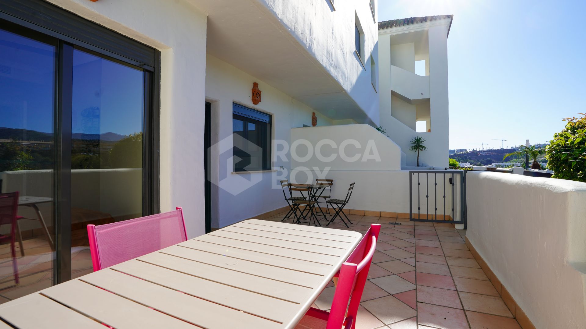 Elegant Ground Floor Apartment in Gated Community with Sea Views