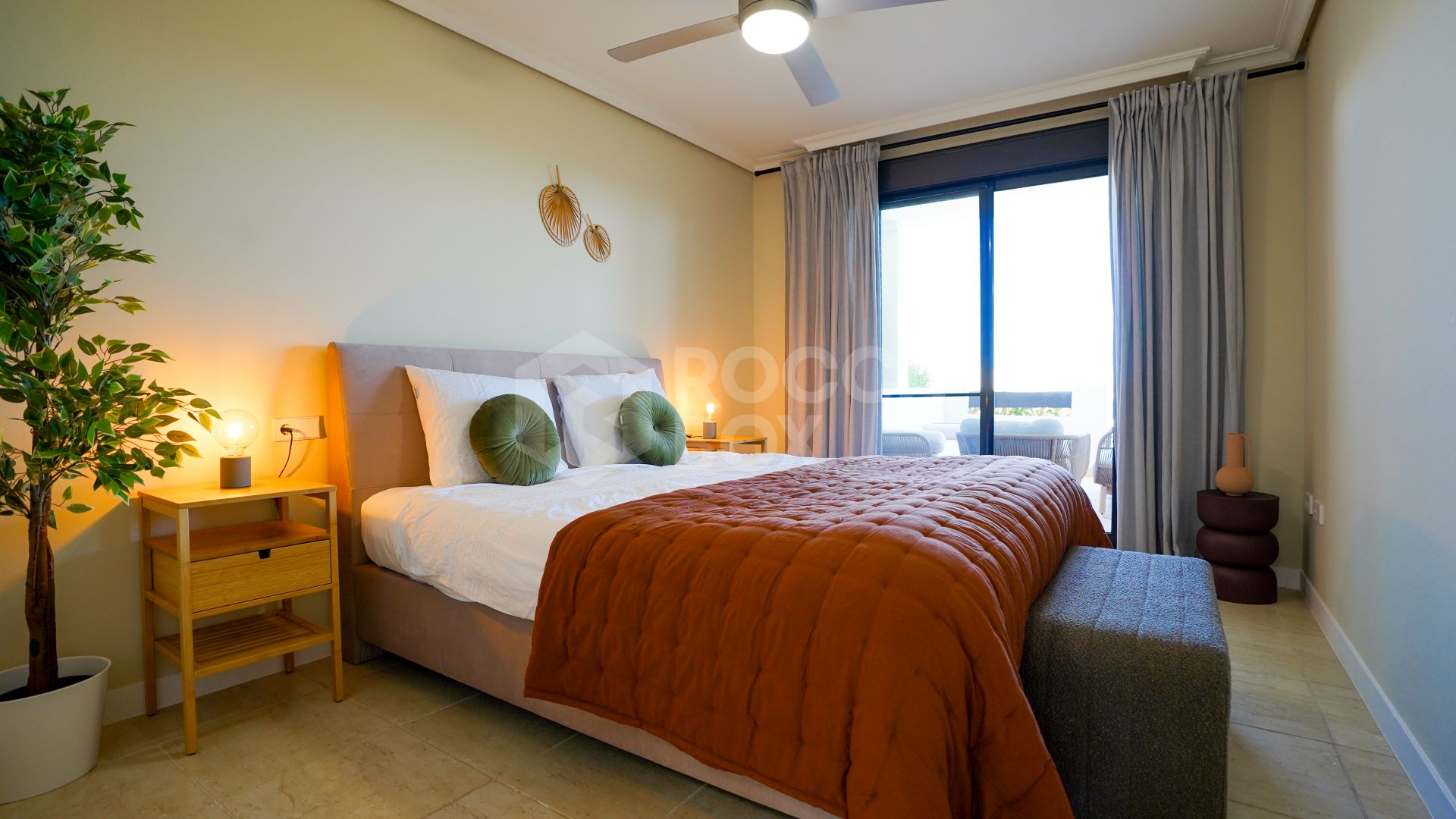 Elegant Ground Floor Apartment in Gated Community with Sea Views