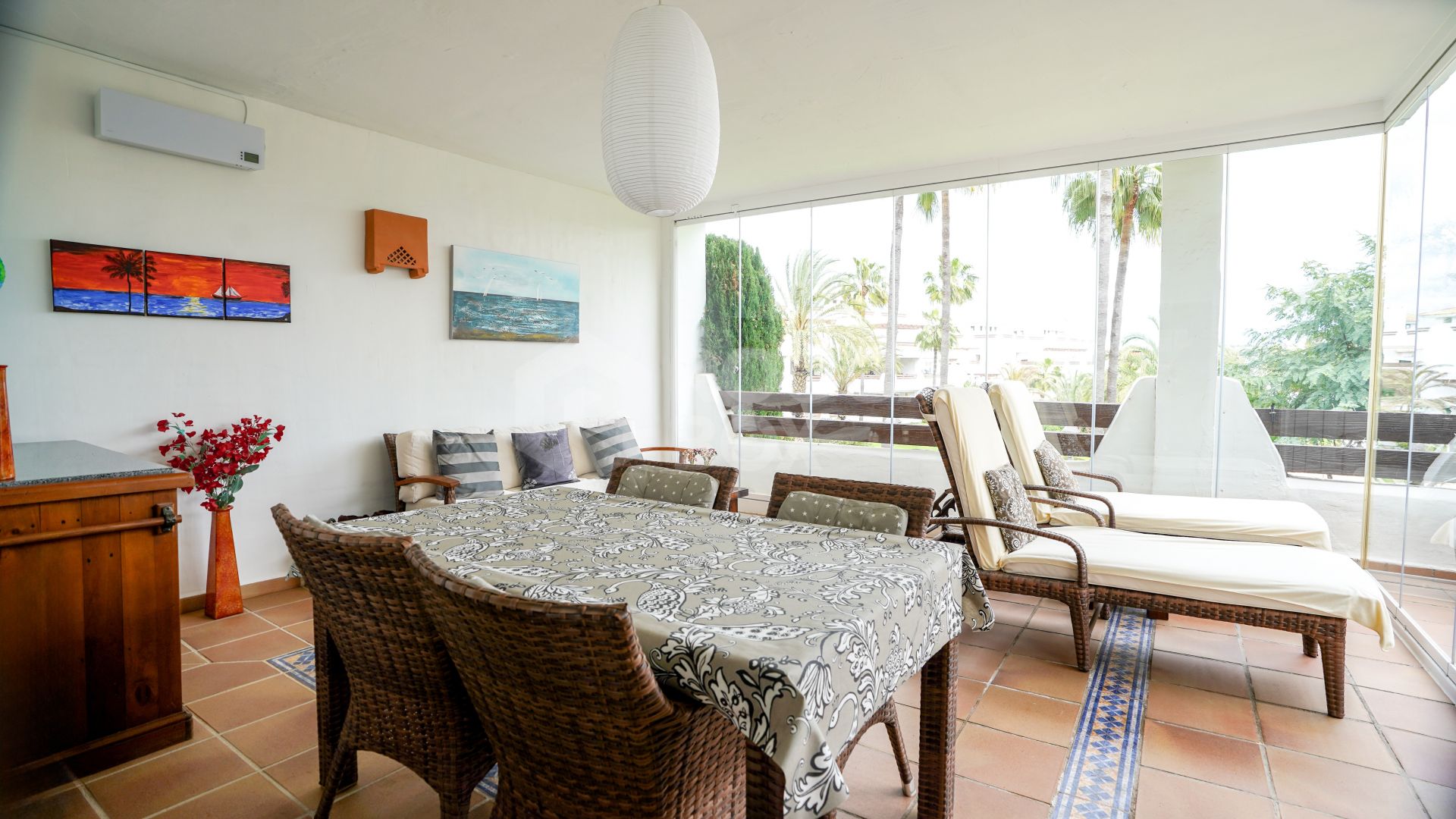 Elegant Apartment with Spacious Terraces and Premium Amenities