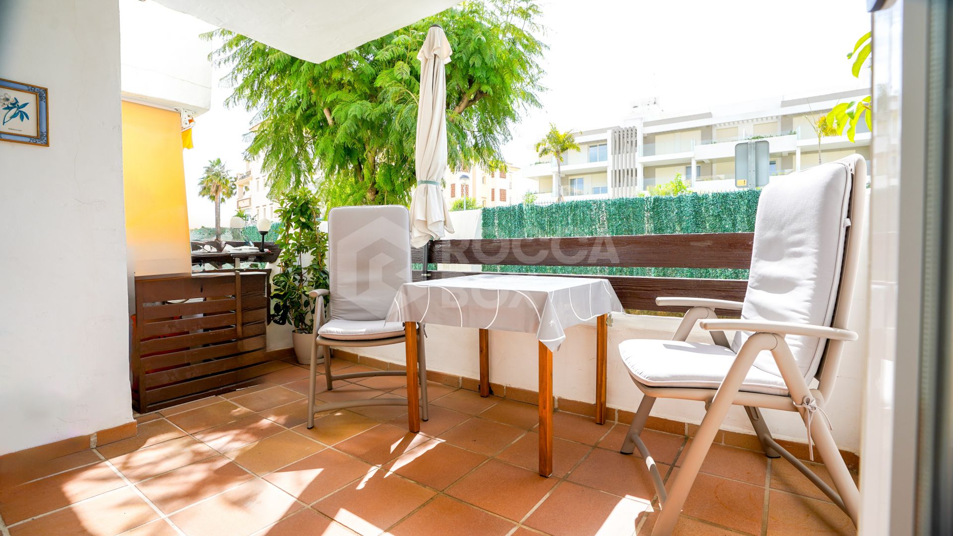 Elegant Apartment with Spacious Terraces and Premium Amenities