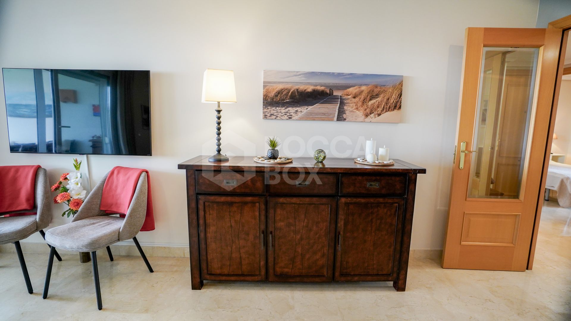 Elegant Apartment with Spacious Terraces and Premium Amenities