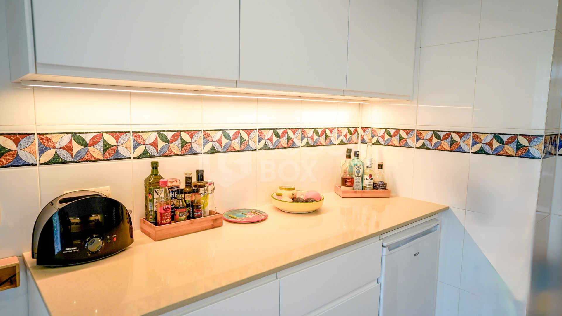Elegant Apartment with Spacious Terraces and Premium Amenities