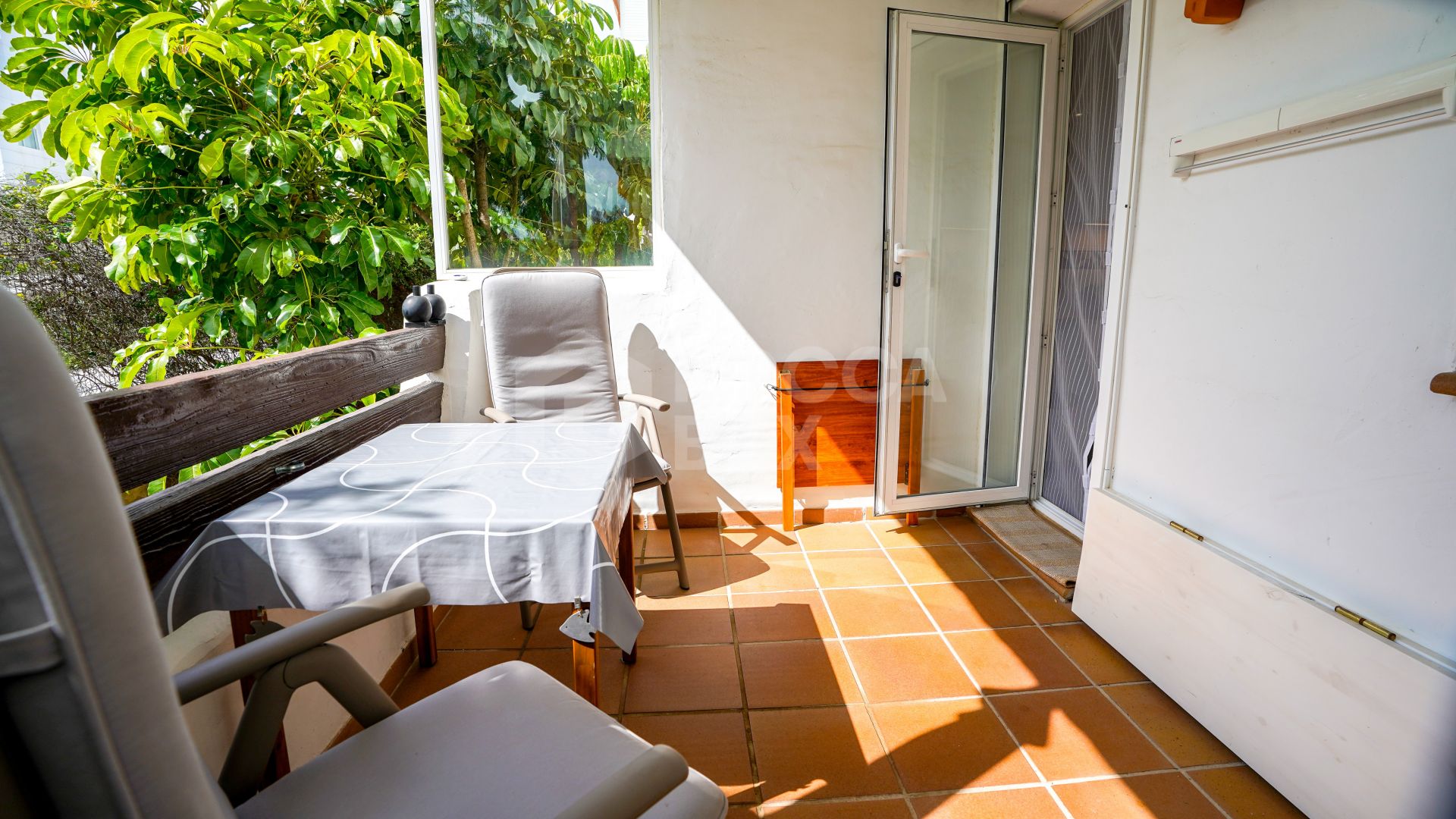 Elegant Apartment with Spacious Terraces and Premium Amenities