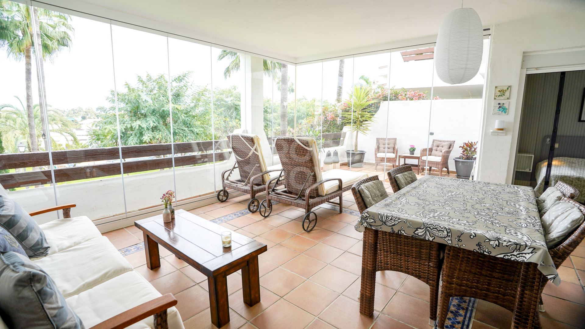 Elegant Apartment with Spacious Terraces and Premium Amenities