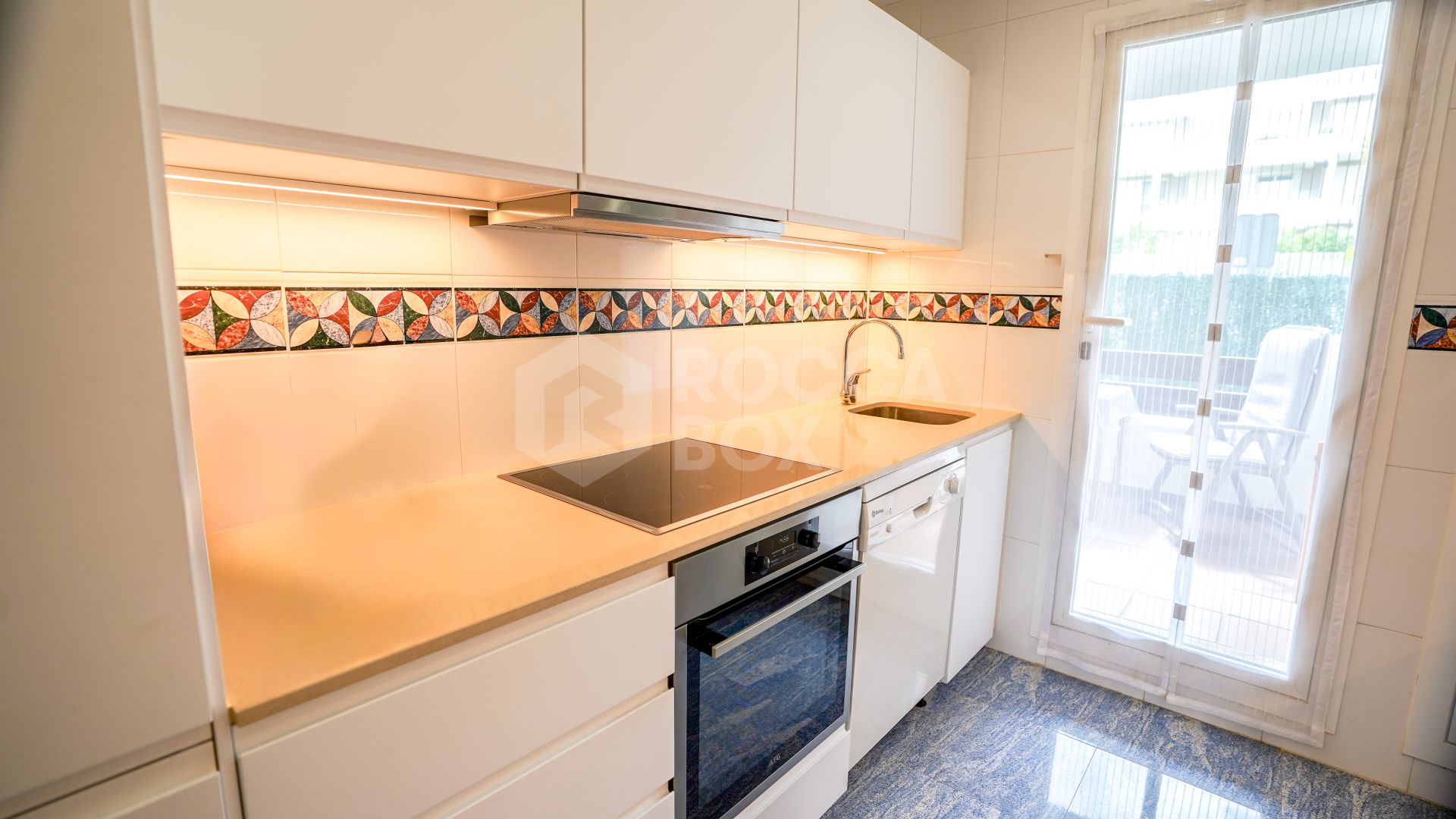 Elegant Apartment with Spacious Terraces and Premium Amenities