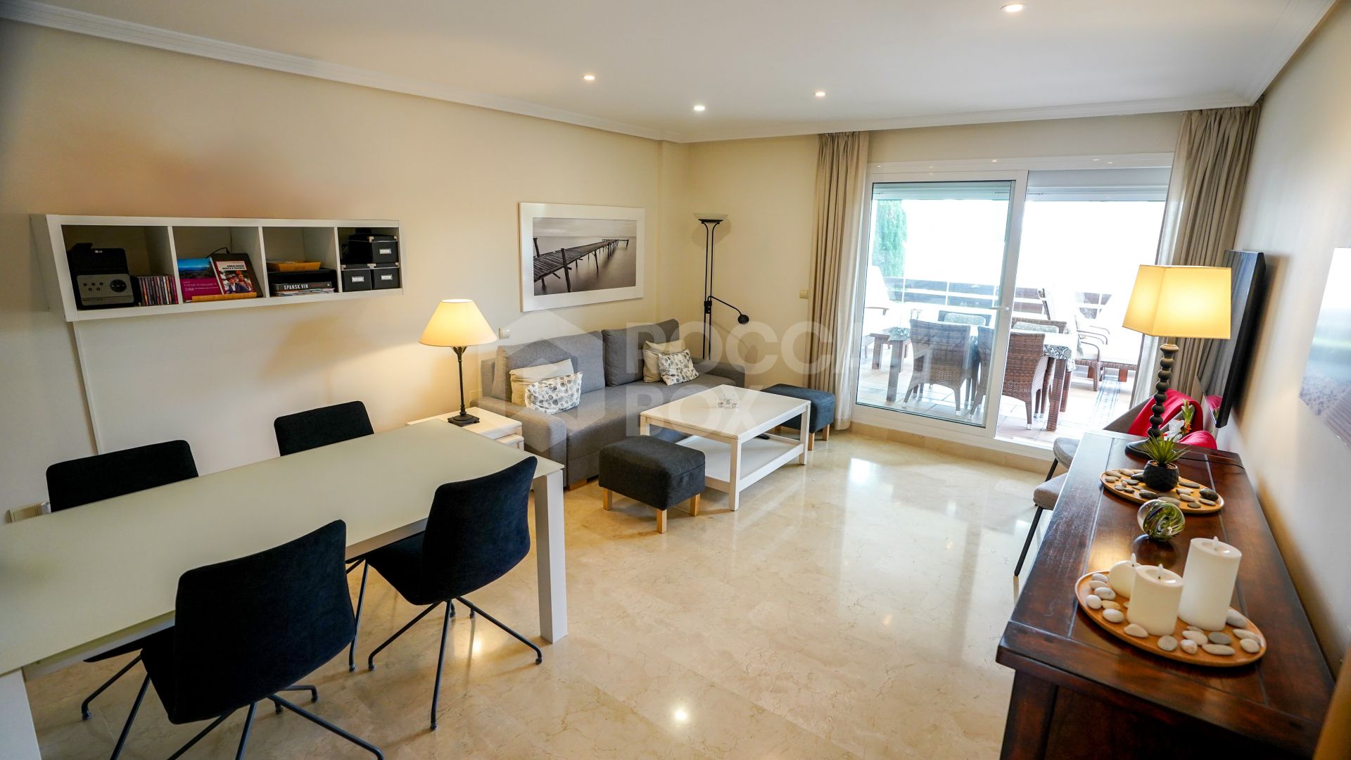 Elegant Apartment with Spacious Terraces and Premium Amenities