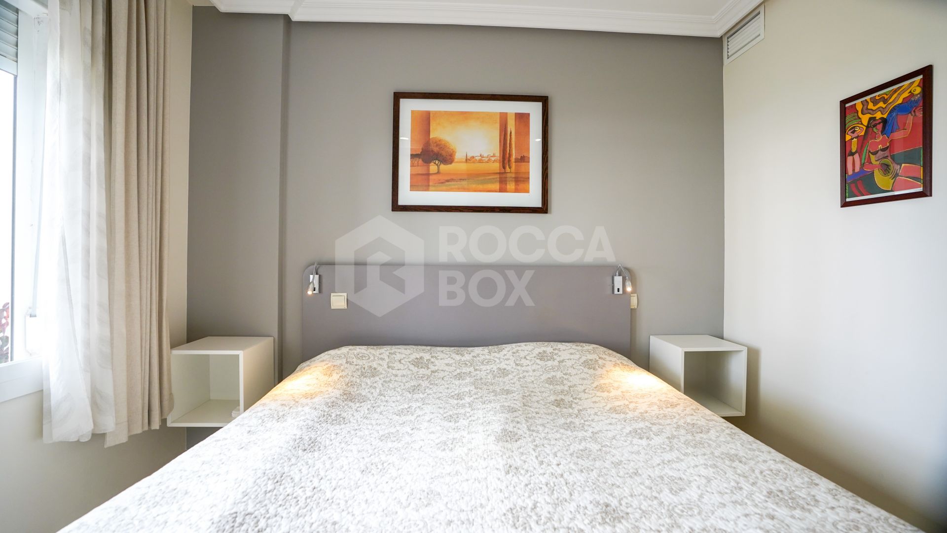Elegant Apartment with Spacious Terraces and Premium Amenities
