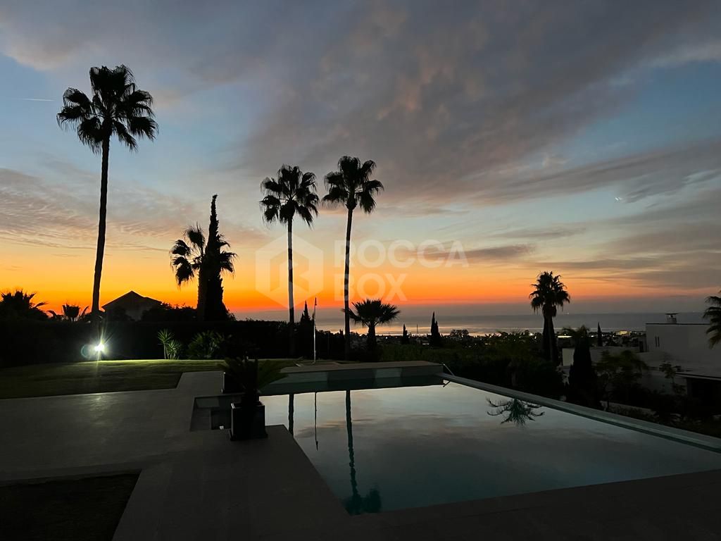 Exquisite South-Facing Villa with Panoramic Sea Views