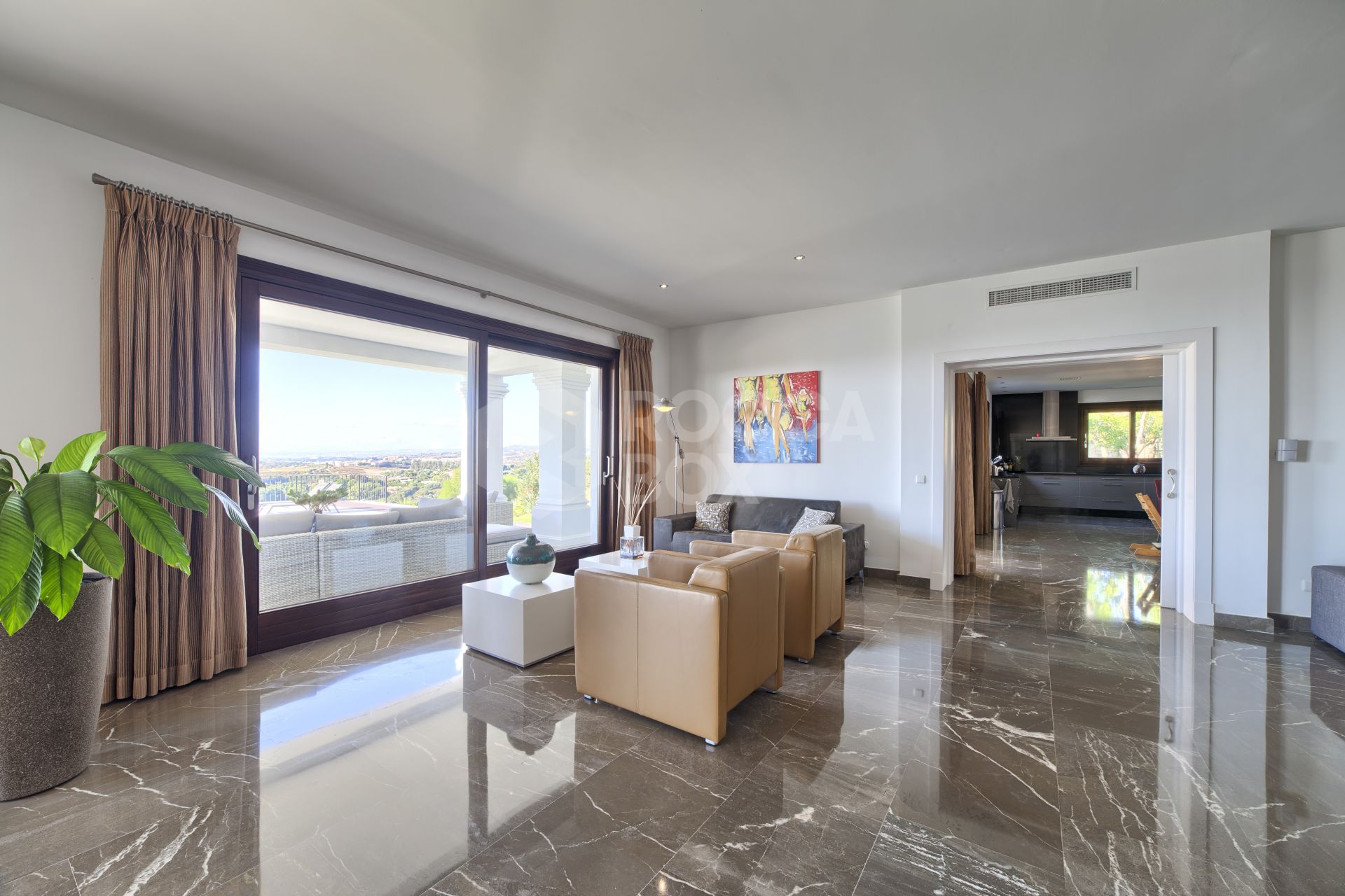 Exquisite South-Facing Villa with Panoramic Sea Views