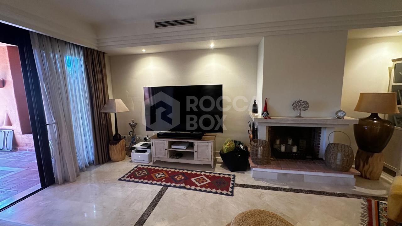 Luxurious Apartment for Rent in La Alzambra, Nueva Andalucia