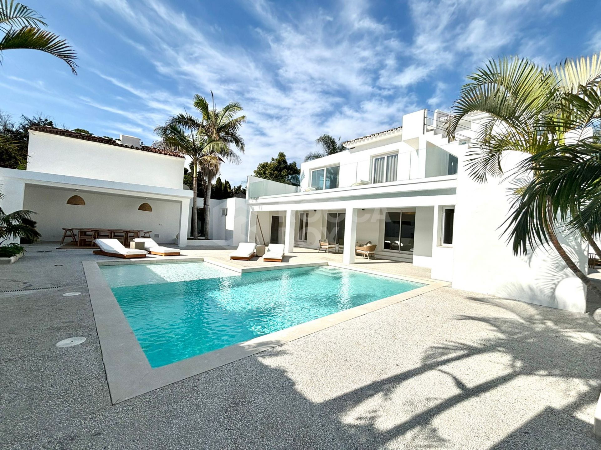 Luxurious Beachside Villa on the Marbella Golden Mile