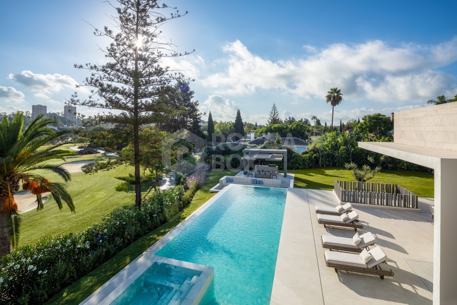 Luxurious Frontline Golf Retreat in Nueva Andalucía