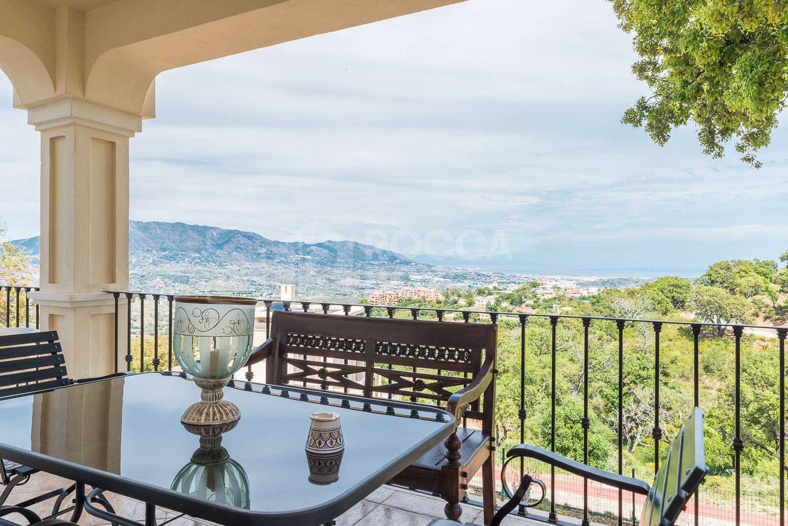 Majestic 5-Bedroom Villa with Panoramic Sea and Mountain Views in La Mairena