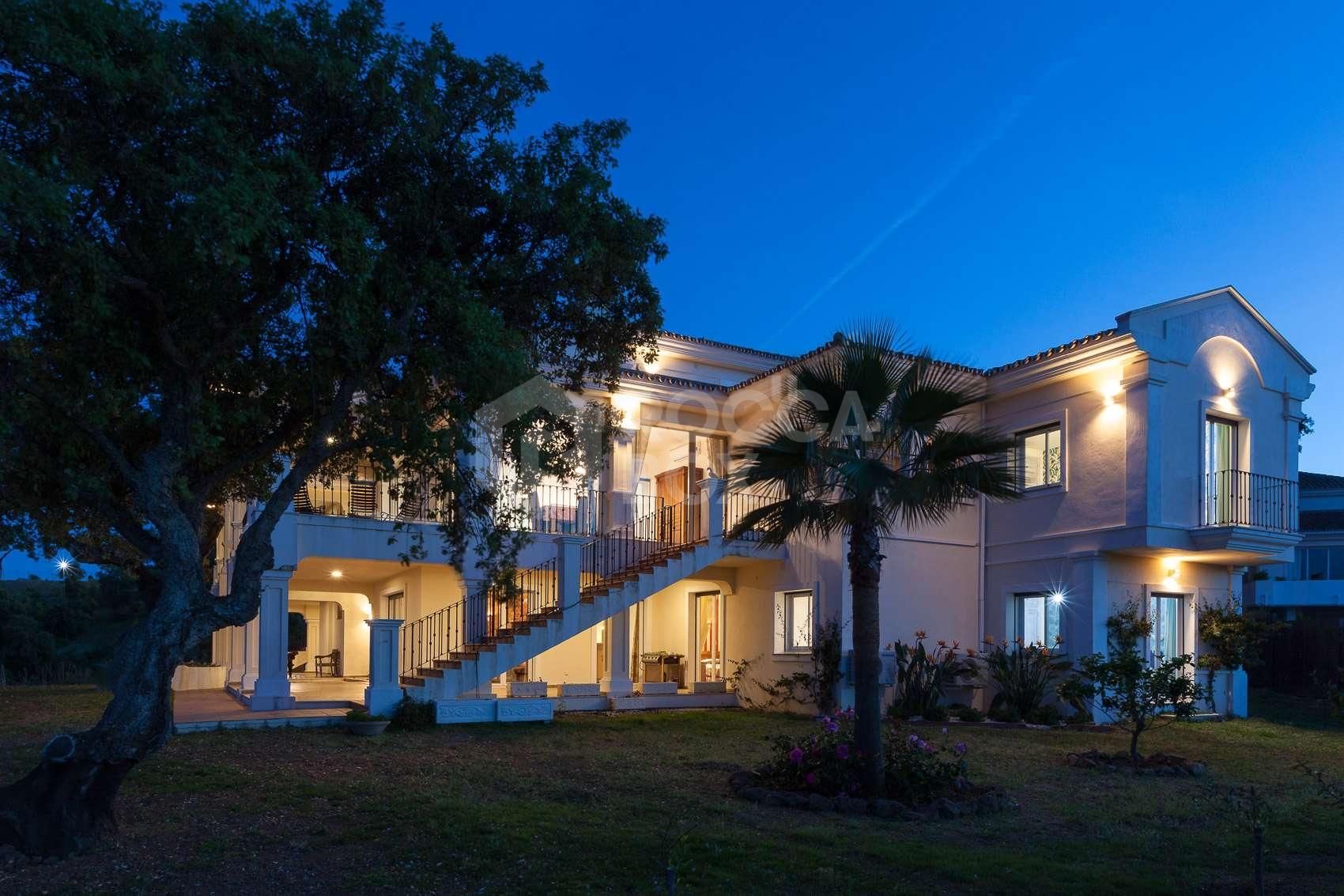 Majestic 5-Bedroom Villa with Panoramic Sea and Mountain Views in La Mairena
