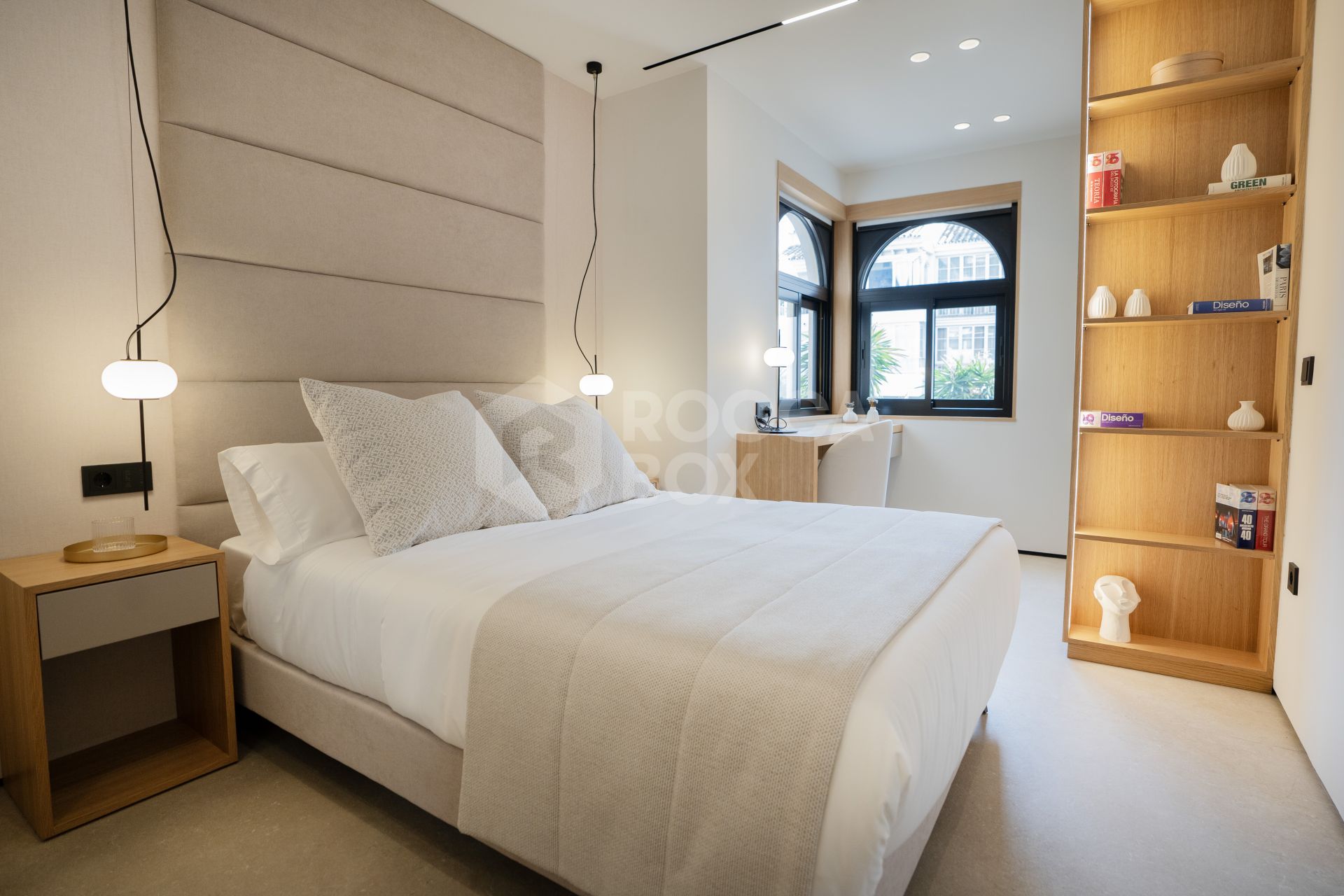 Smart Home Apartment with Cutting-Edge Technology and Luxurious Finishes