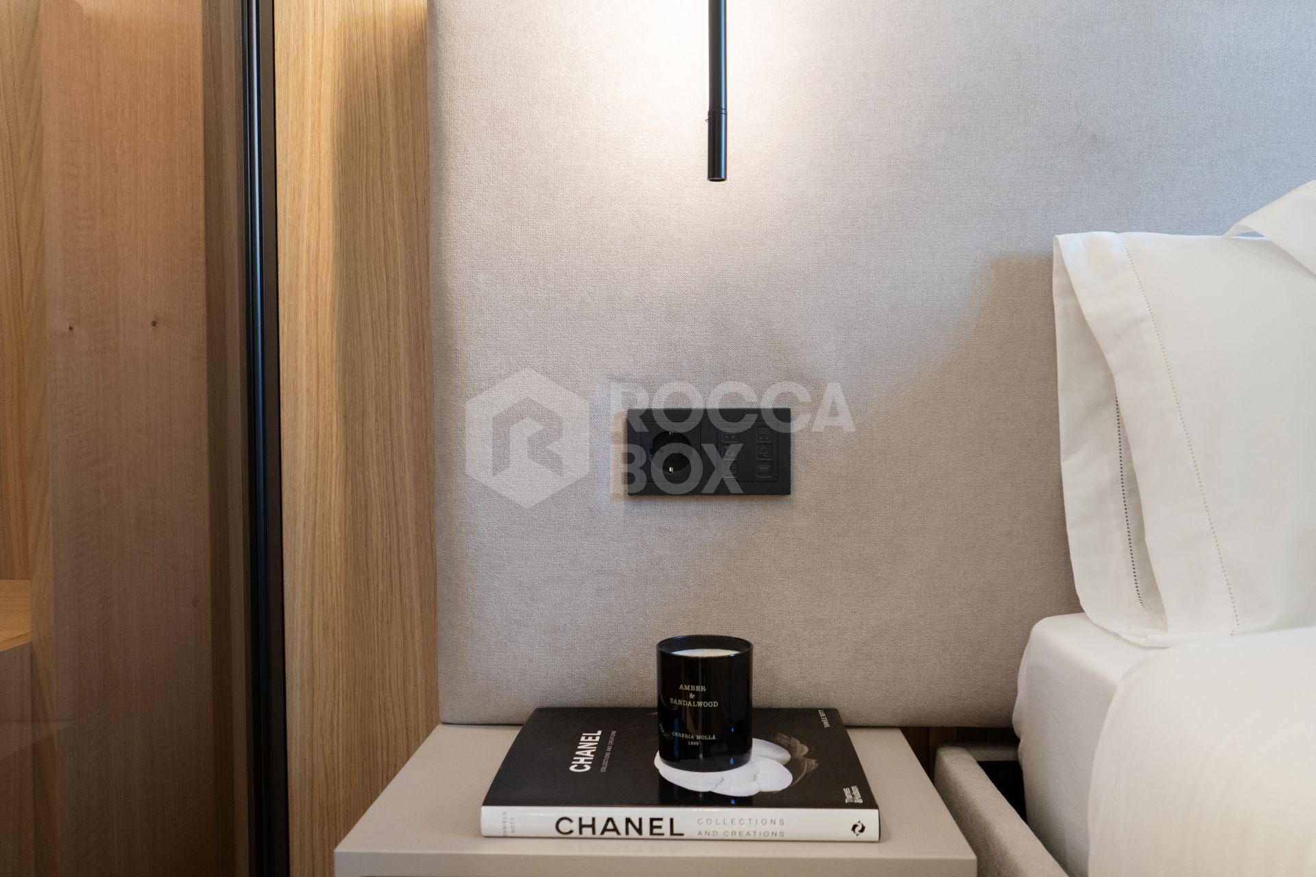 Smart Home Apartment with Cutting-Edge Technology and Luxurious Finishes