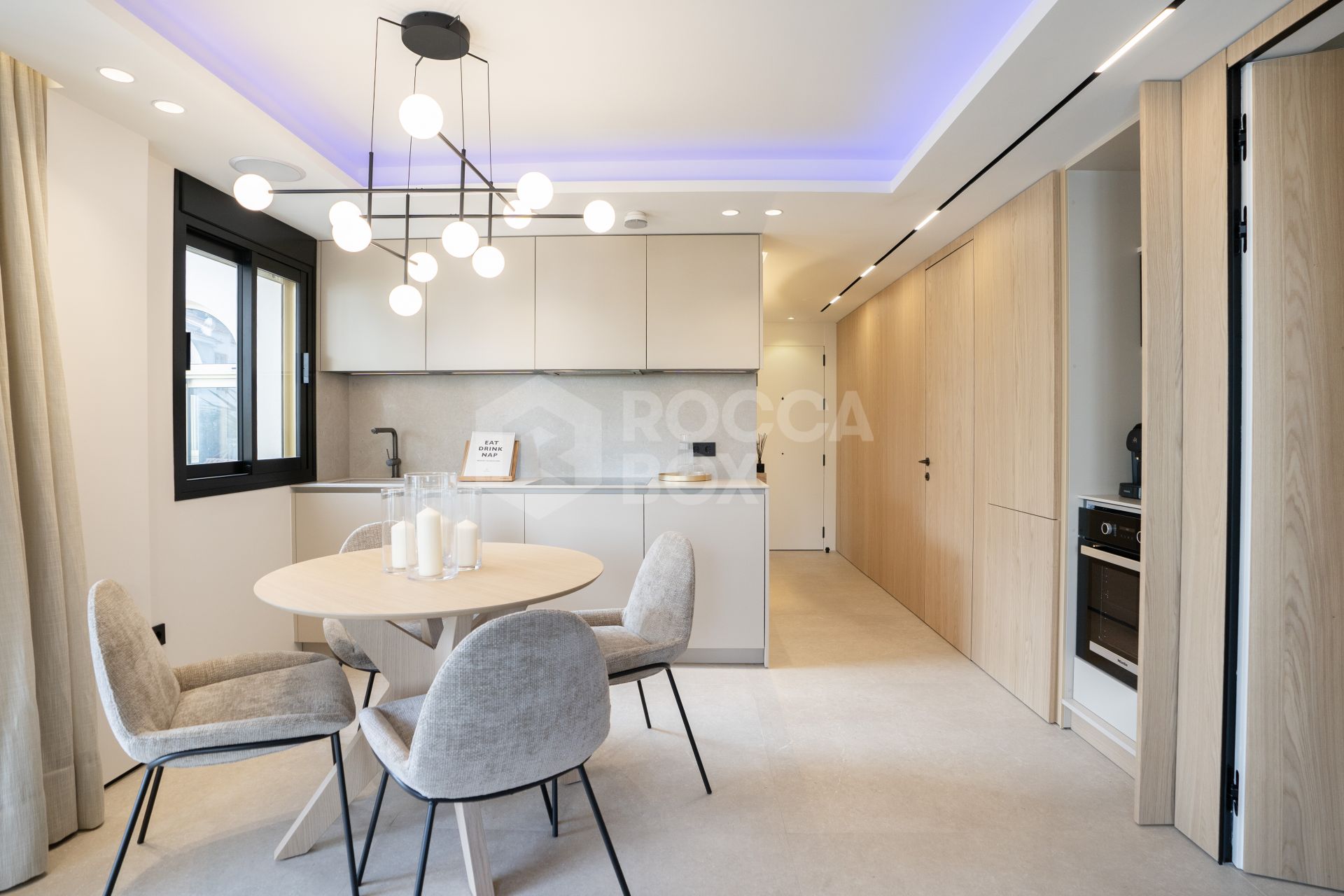 Smart Home Apartment with Cutting-Edge Technology and Luxurious Finishes