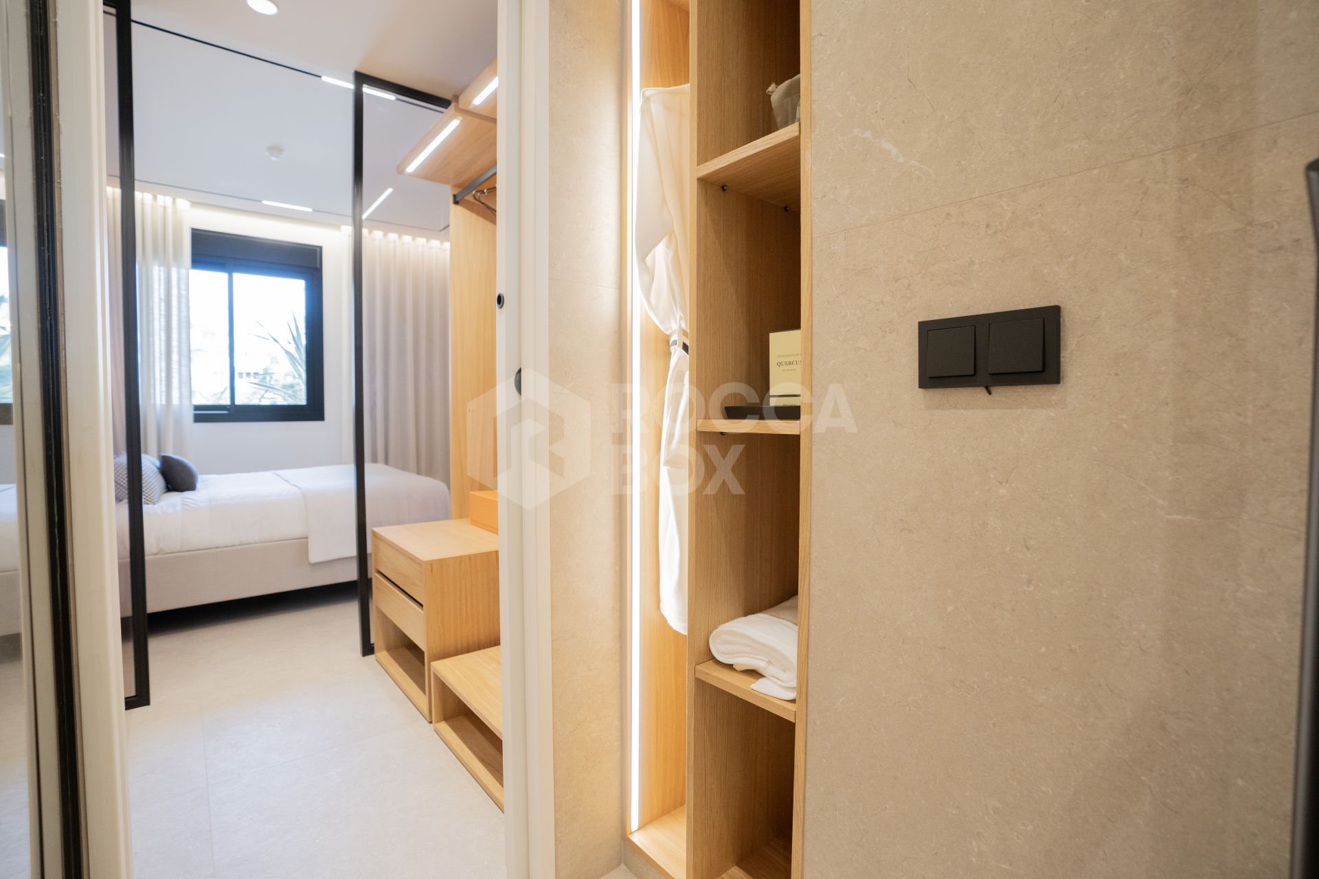 Smart Home Apartment with Cutting-Edge Technology and Luxurious Finishes
