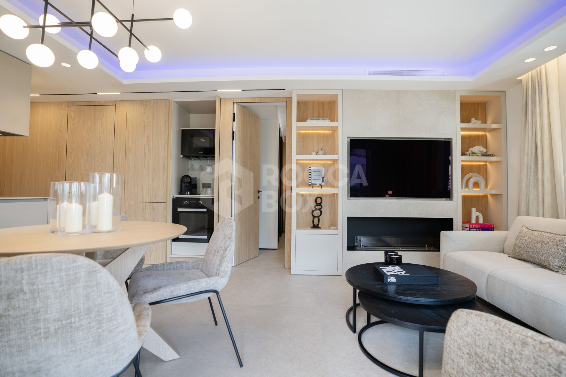 Smart Home Apartment with Cutting-Edge Technology and Luxurious Finishes