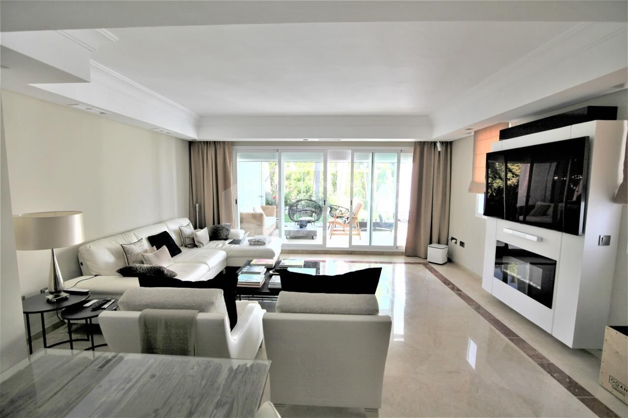 Luxurious Villa for Rent on Marbella's Golden Mile