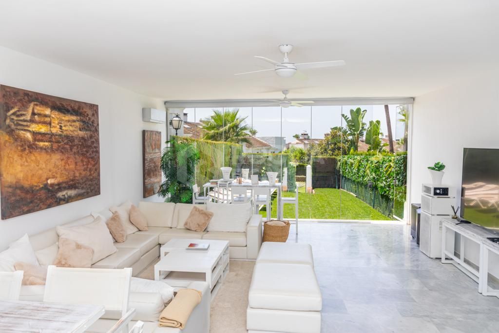 Elegant Town House for Rent in Nueva Atalaya, Estepona East