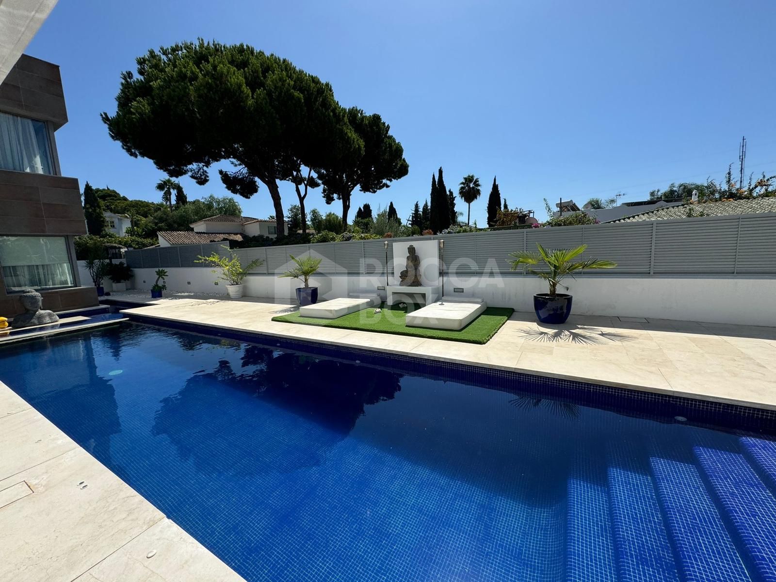 Luxurious Villa for Rent on Marbella's Golden Mile