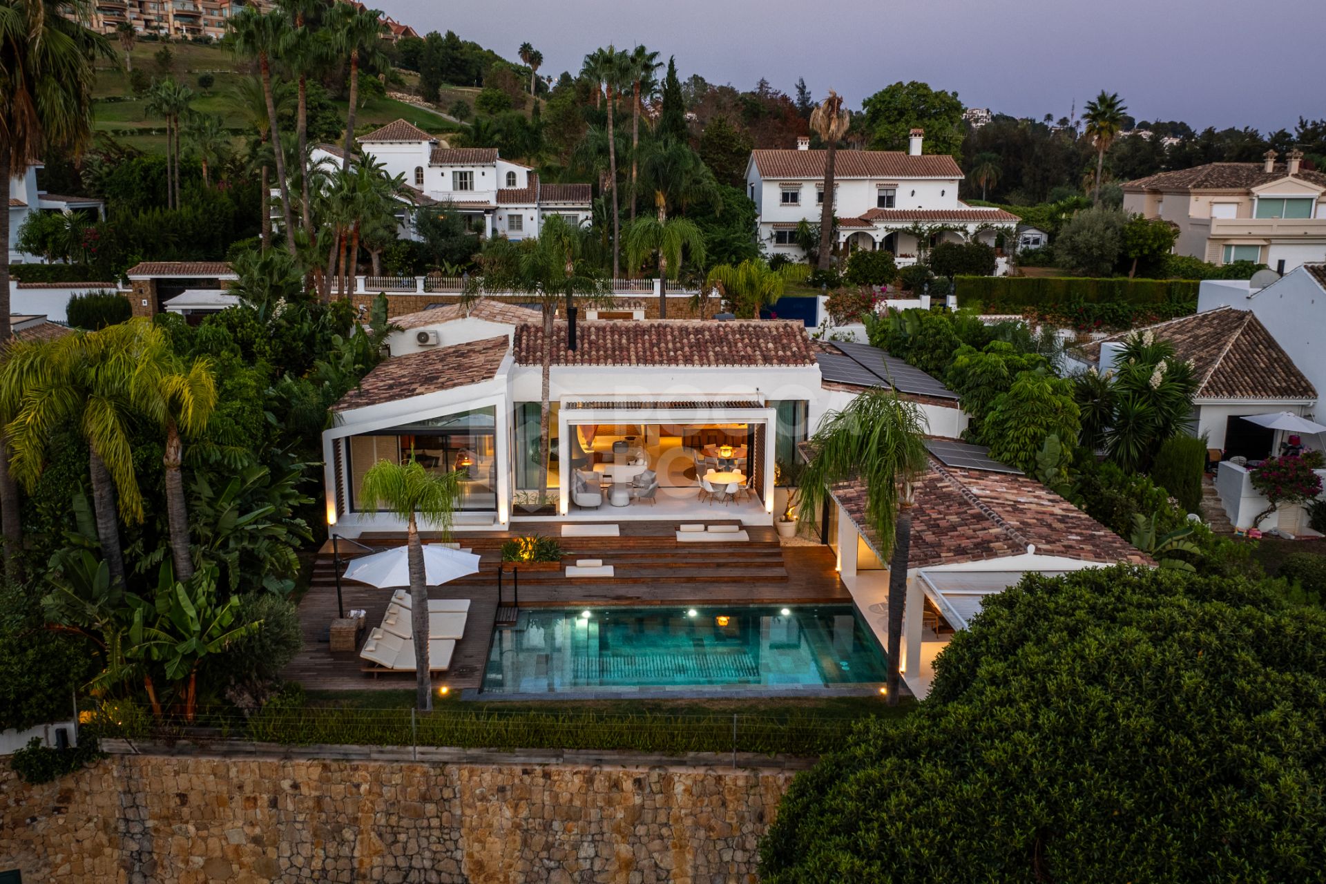 Exquisite Frontline Golf Villa with Heated Pool and Panoramic Views in Nueva Andalucía