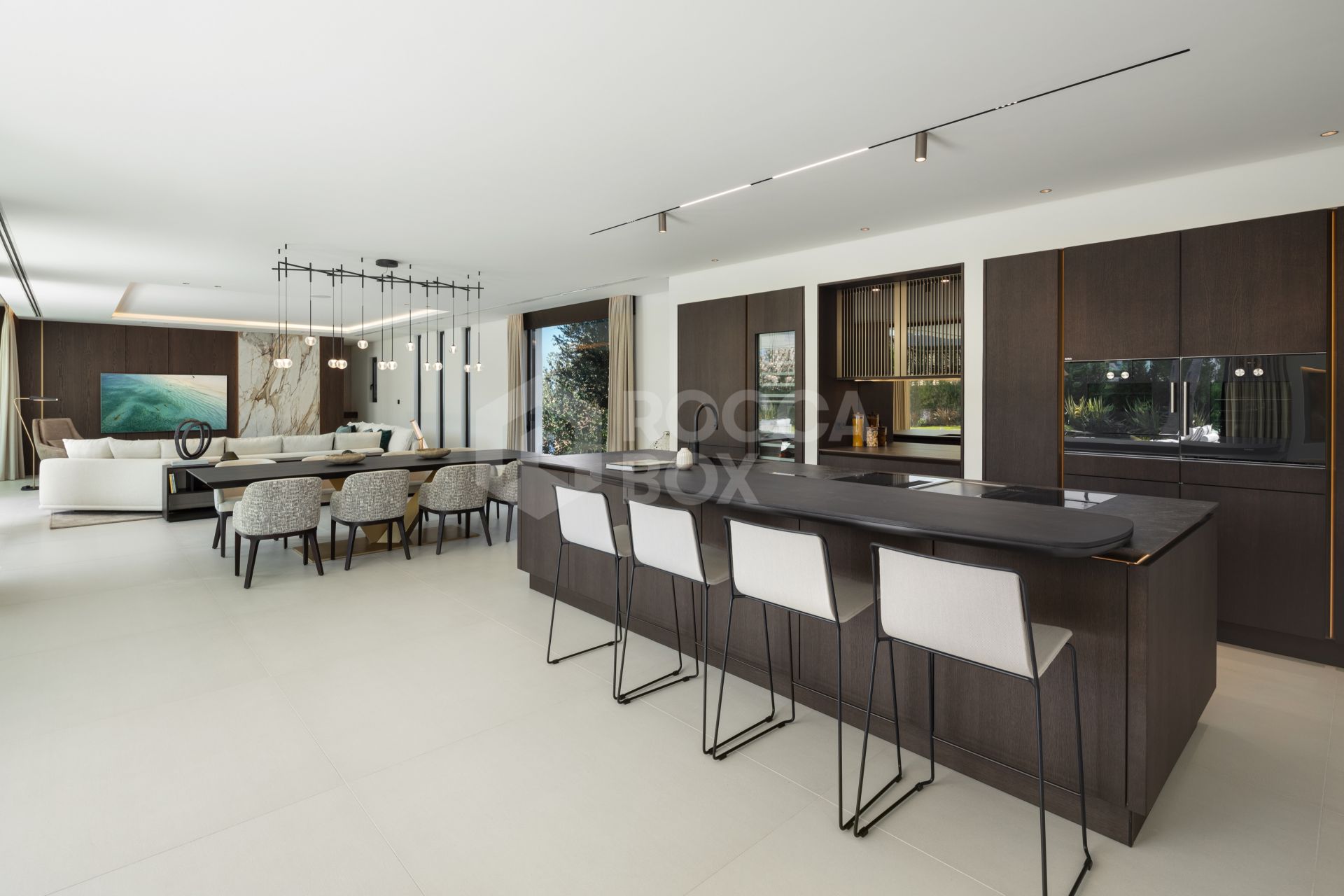 Exquisite Contemporary Villa with Exceptional Design and Prime Location