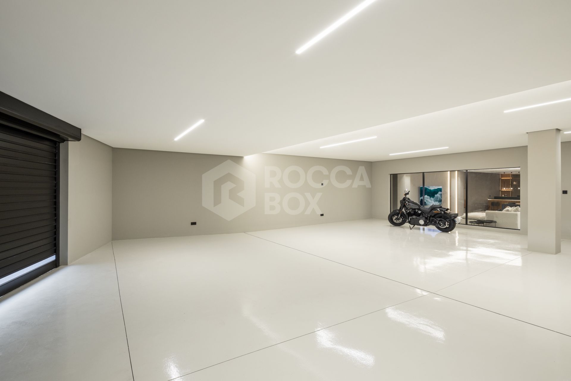 Exquisite Contemporary Villa with Exceptional Design and Prime Location