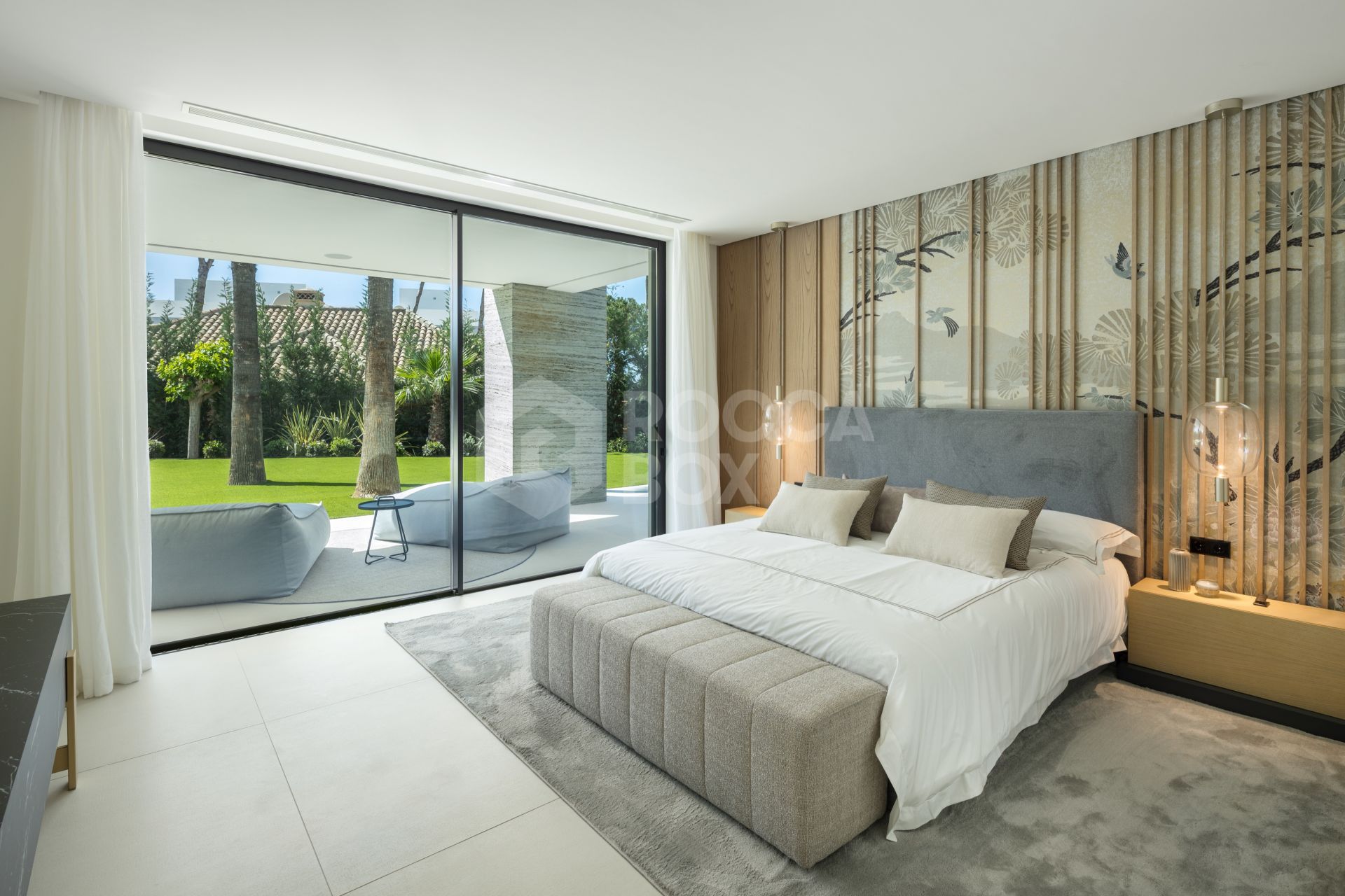 Exquisite Contemporary Villa with Exceptional Design and Prime Location