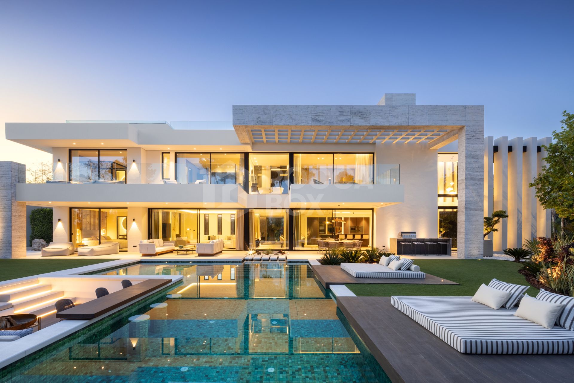 Exquisite Contemporary Villa with Exceptional Design and Prime Location