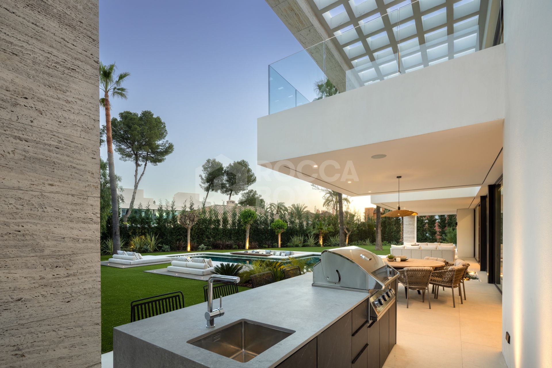 Exquisite Contemporary Villa with Exceptional Design and Prime Location
