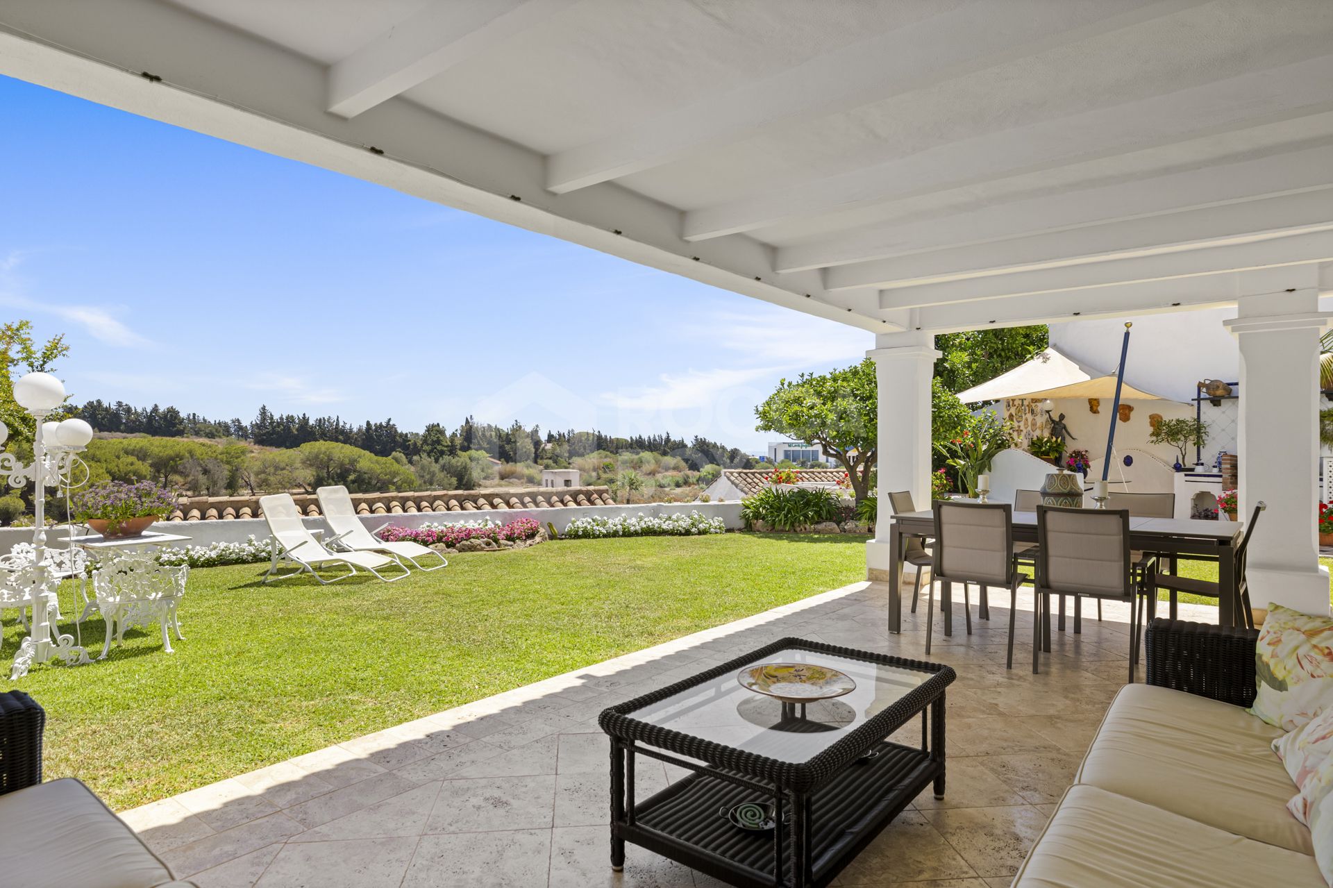 Elegant and Spacious Villa with Stunning La Concha Views, Steps from Puerto Banús