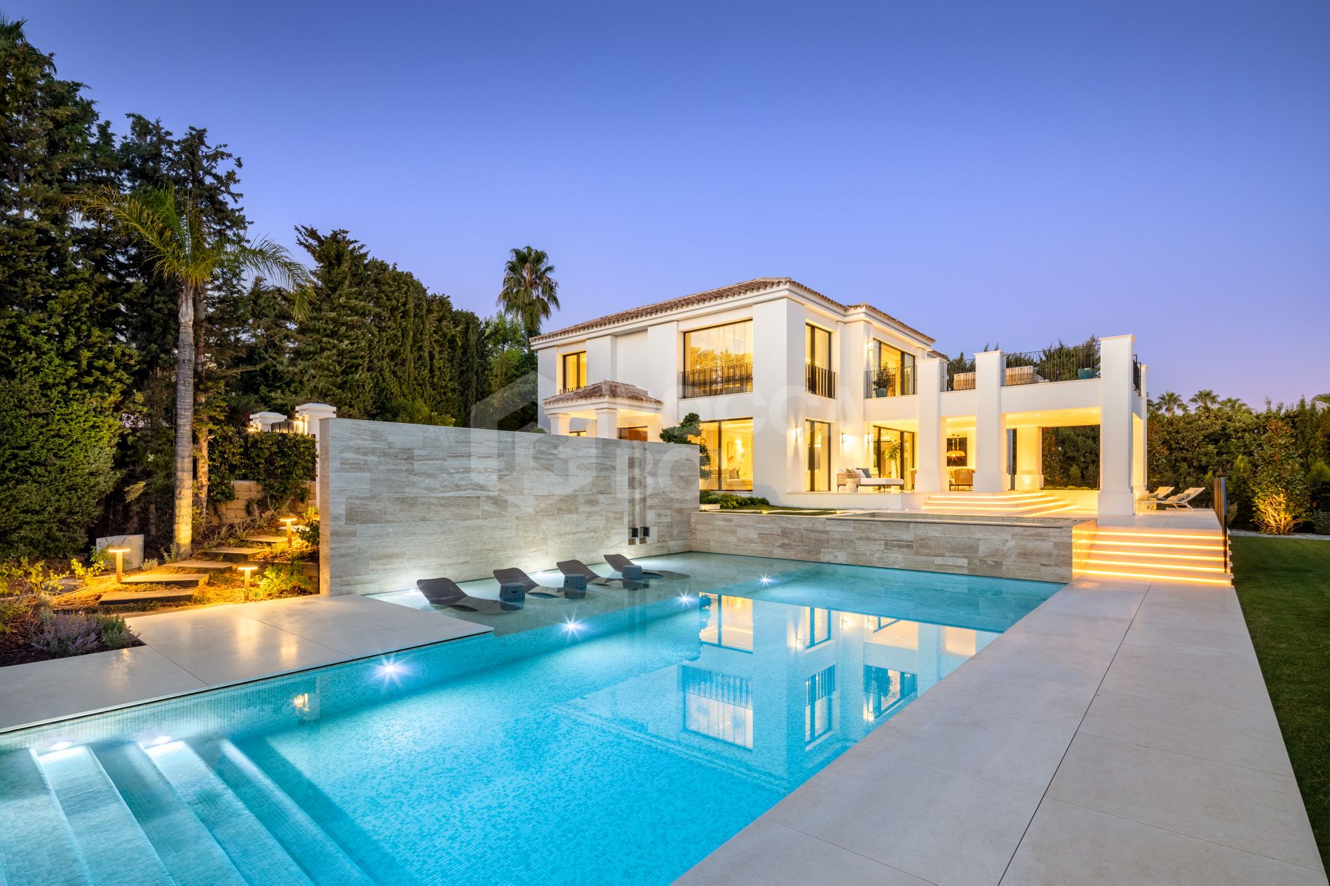 Exquisite 6-Bedroom Villa with Panoramic Sea Views in Marbella's Elite Sierra Blanca