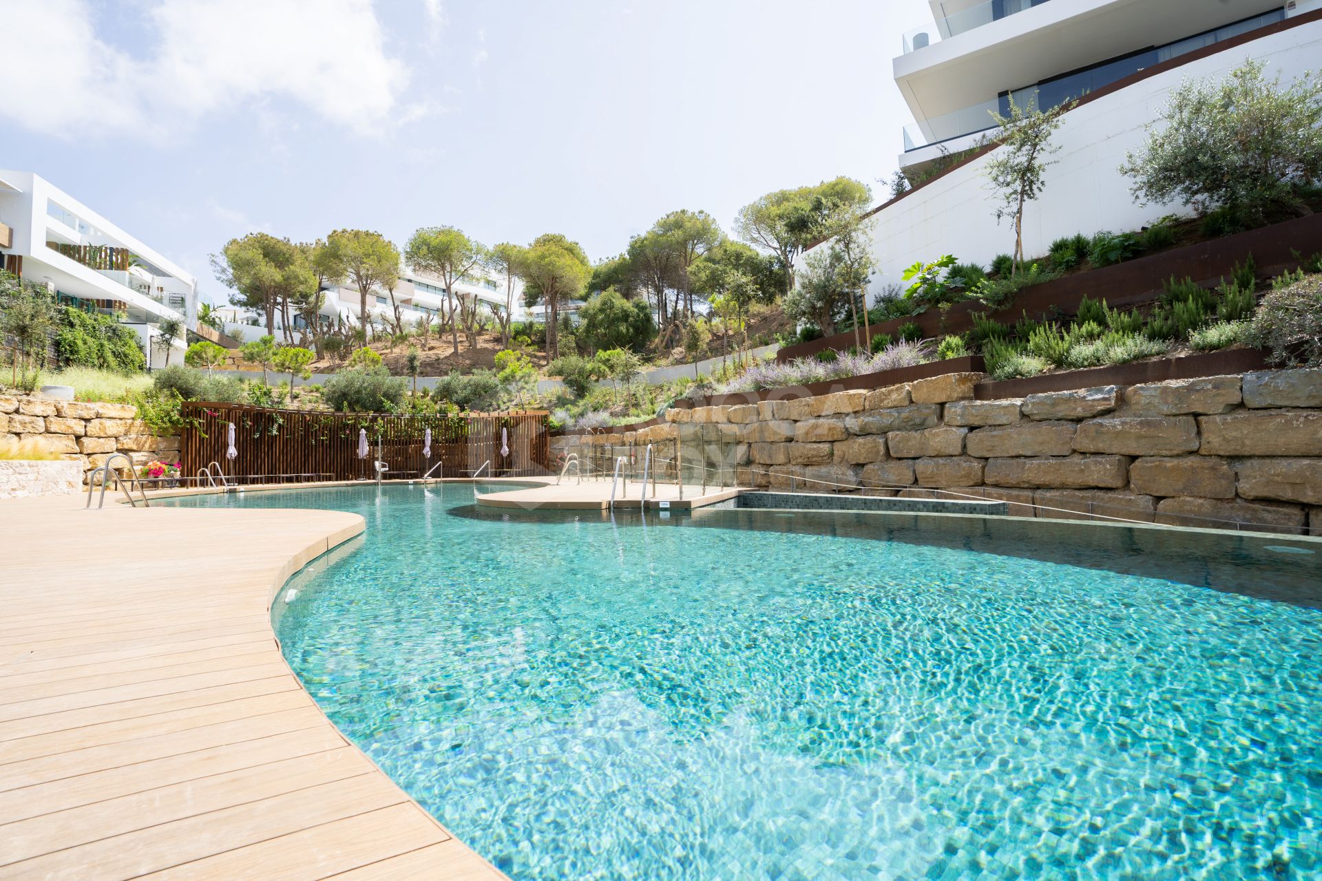 Luxurious Ground Floor Apartment in Cabopino, Marbella