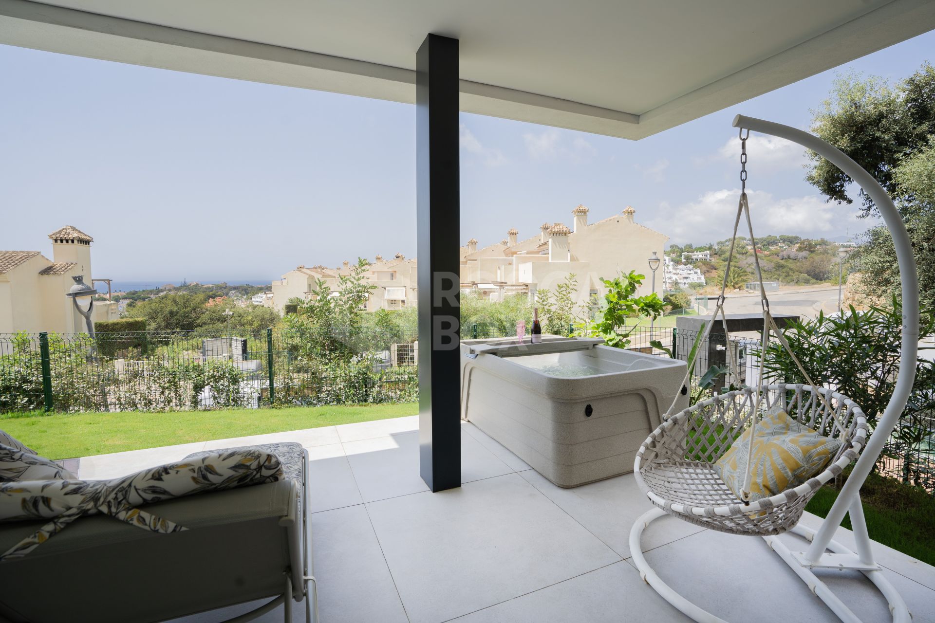 Luxurious Ground Floor Apartment in Cabopino, Marbella