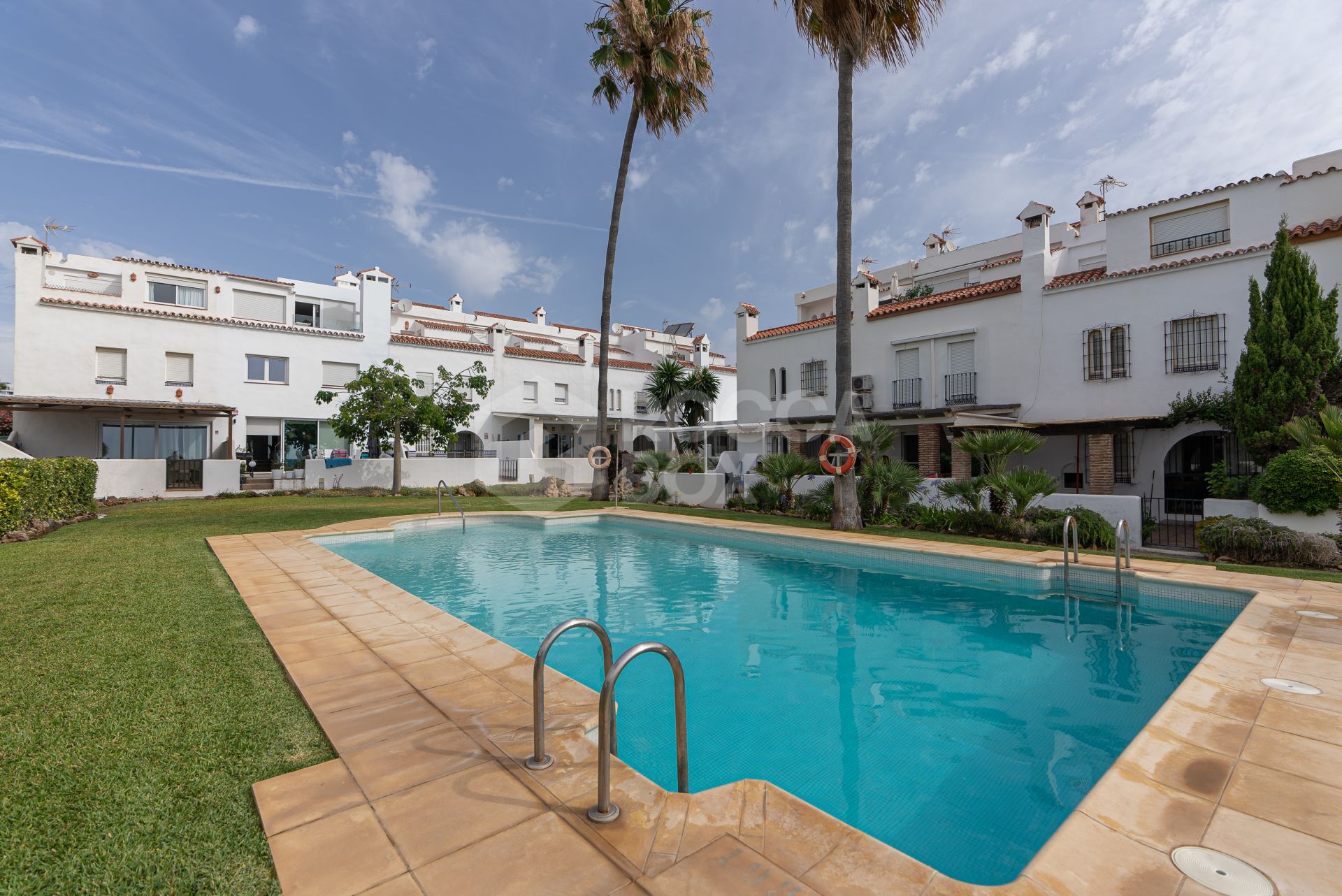 Charming Beachside Townhouse in Marina de Casares