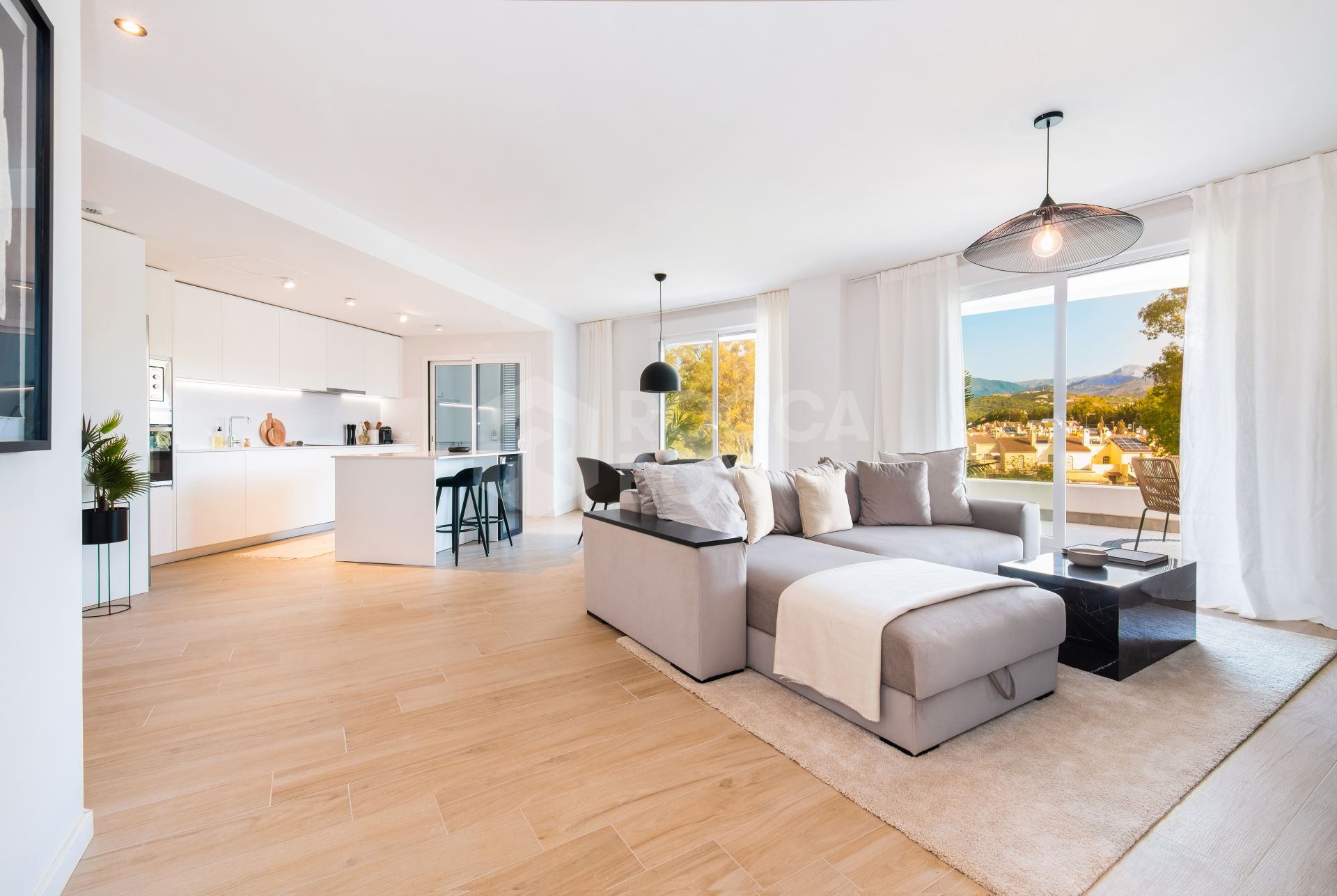 Exquisite Two-Bedroom Apartment in Marbella