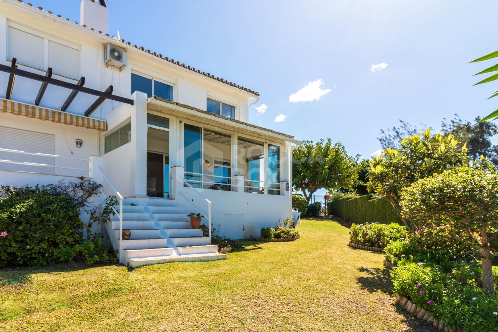 Charming Frontline Golf Corner Townhouse with Panoramic Views