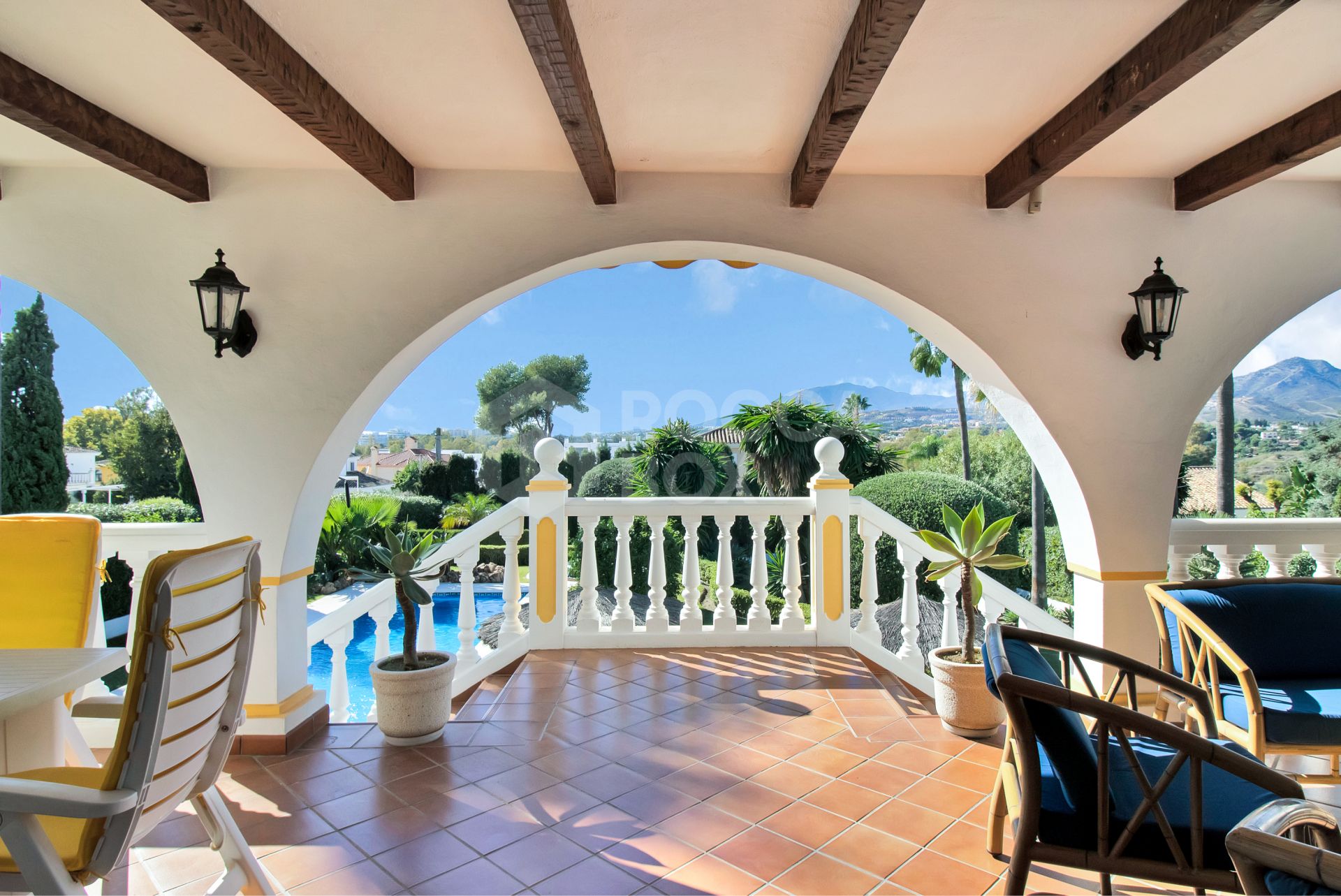 Andalucian Style Villa with Private Garden, Pool, and Jacuzzi