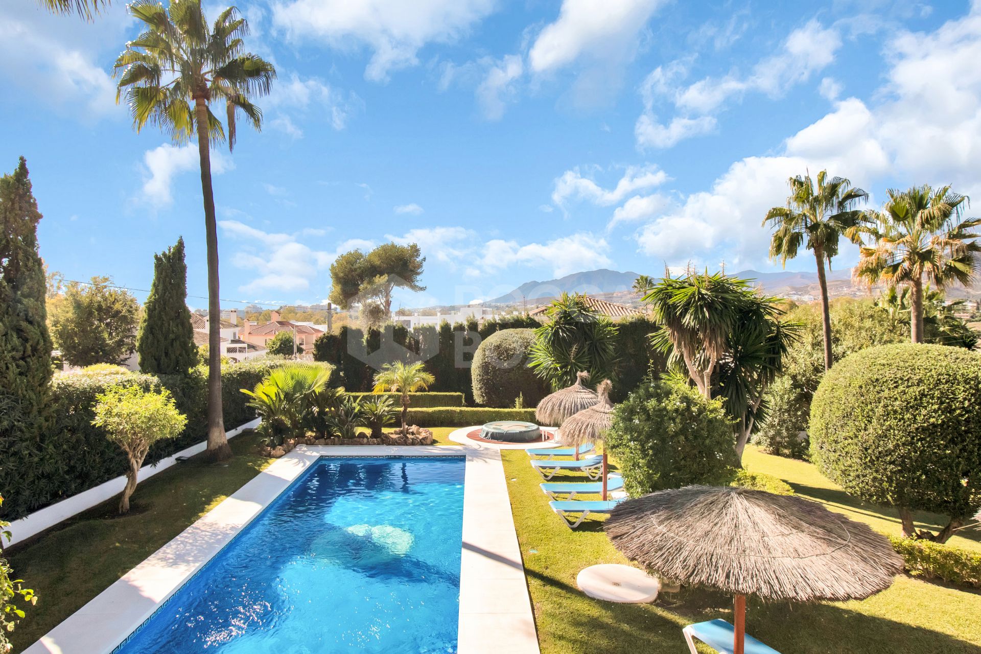 Andalucian Style Villa with Private Garden, Pool, and Jacuzzi