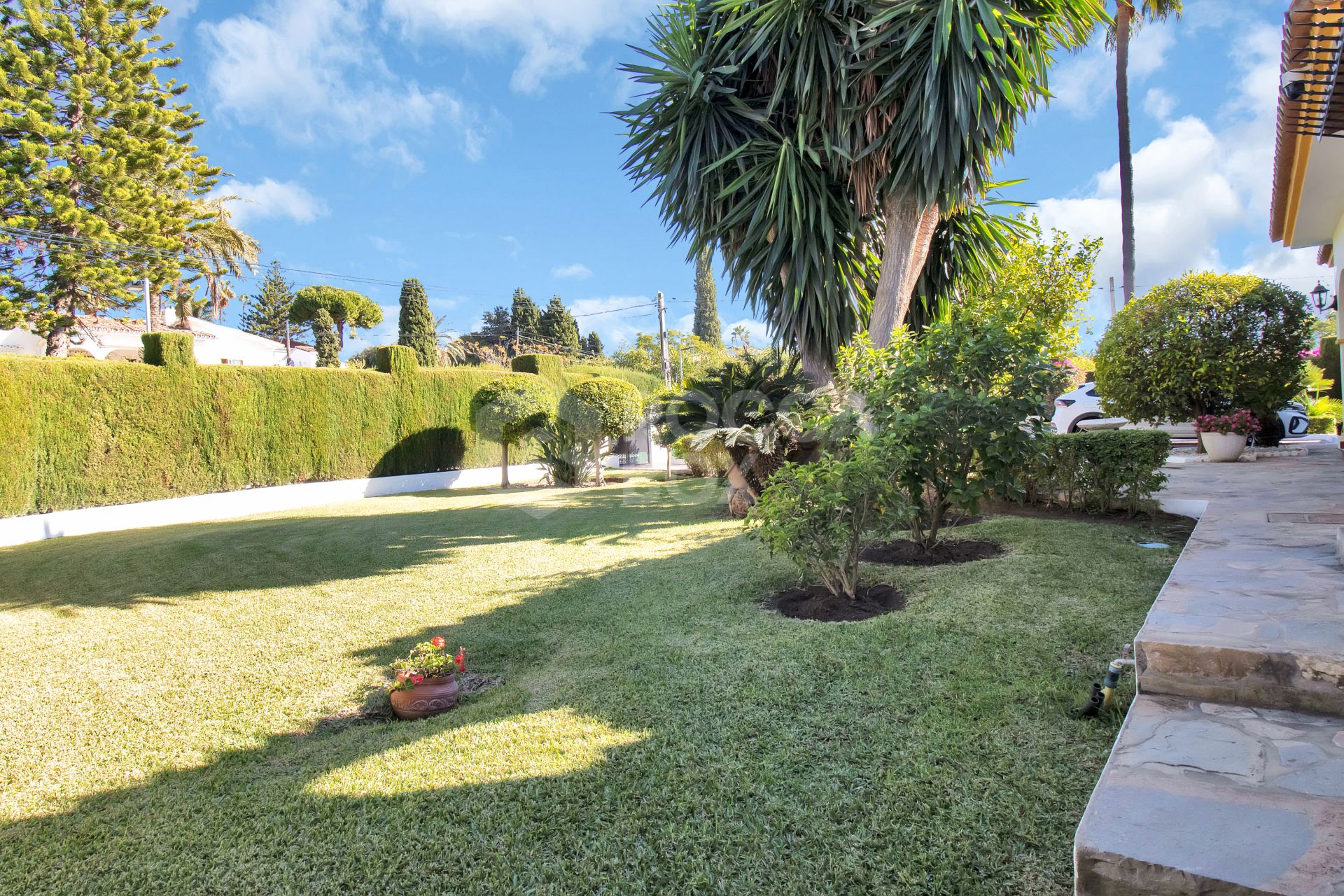 Andalucian Style Villa with Private Garden, Pool, and Jacuzzi