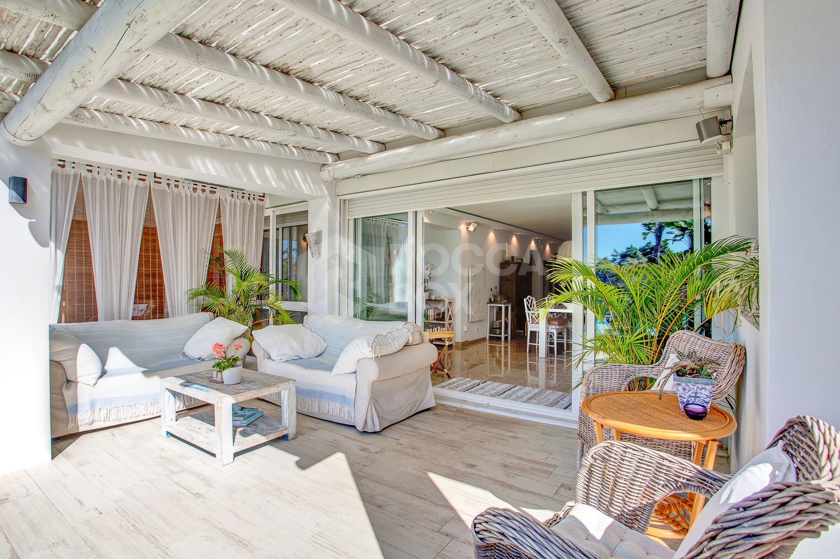 Luxury Family Villa in Marbesa: A Coastal Paradise