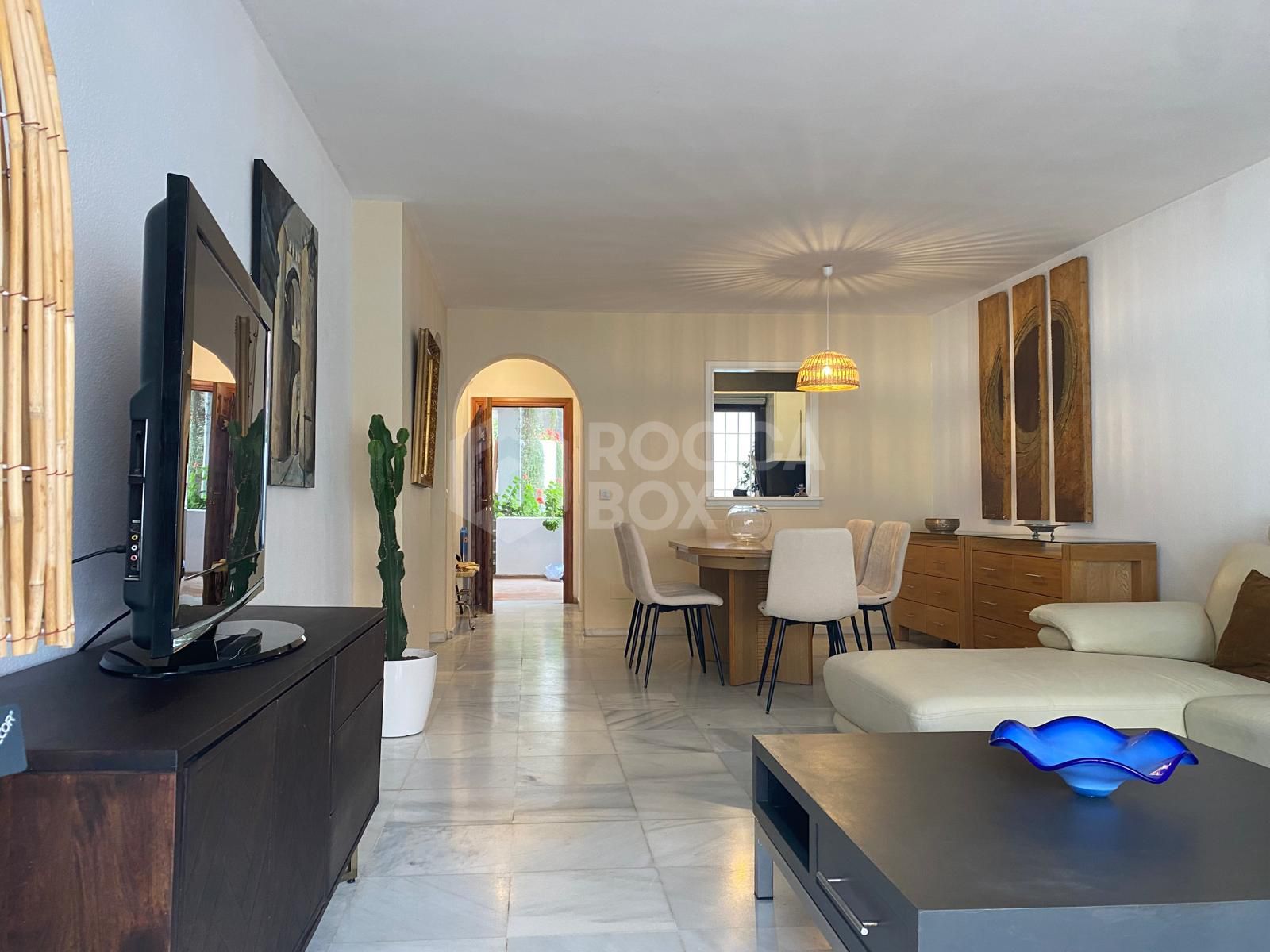 Elegant Ground Floor Apartment in Marbella's Puerto Banus