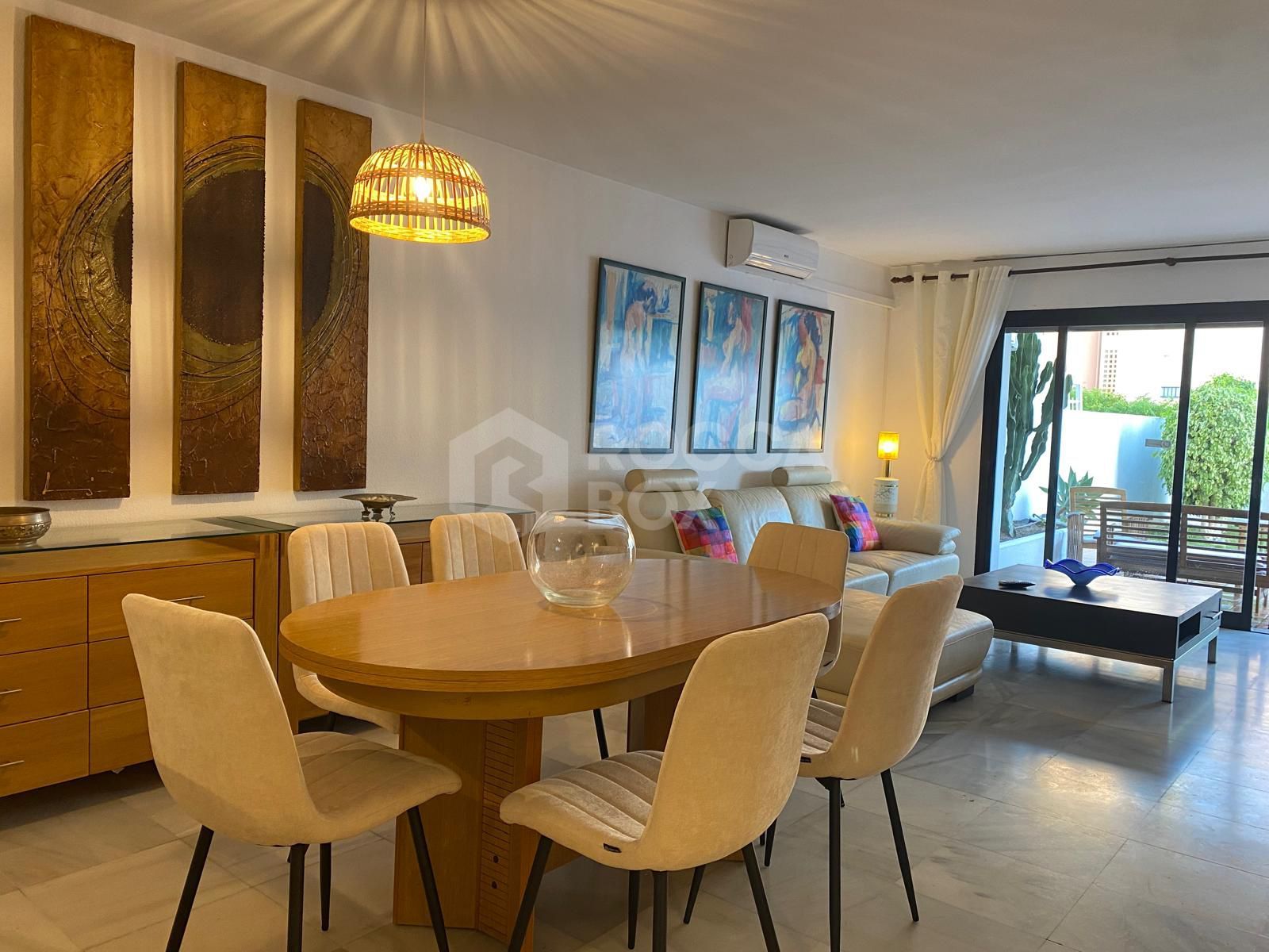 Elegant Ground Floor Apartment in Marbella's Puerto Banus