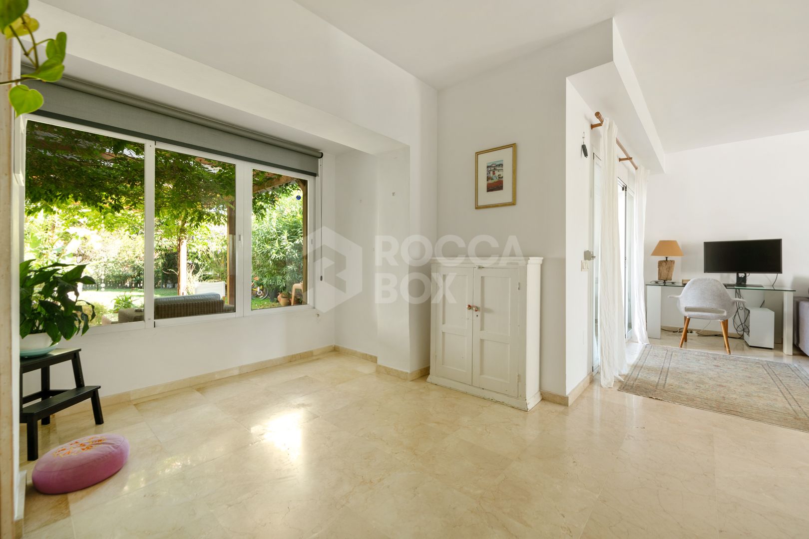 Elegant Semi-Detached House for Rent in Estepona's Prestigious Bel Air