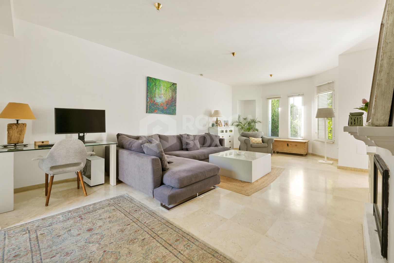 Elegant Semi-Detached House for Rent in Estepona's Prestigious Bel Air