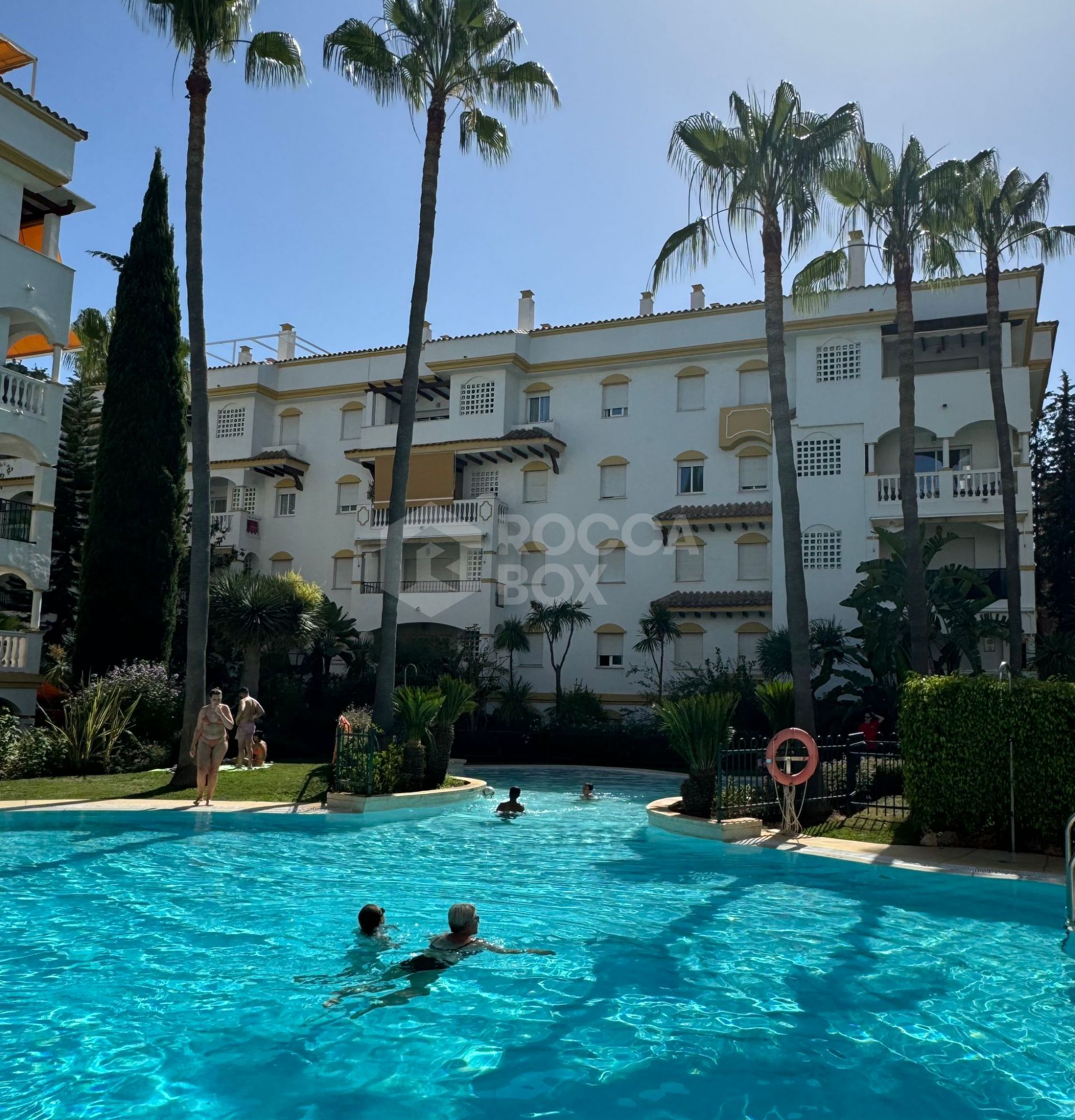 Elegant Ground Floor Apartment for Rent in Marbella's Golden Mile