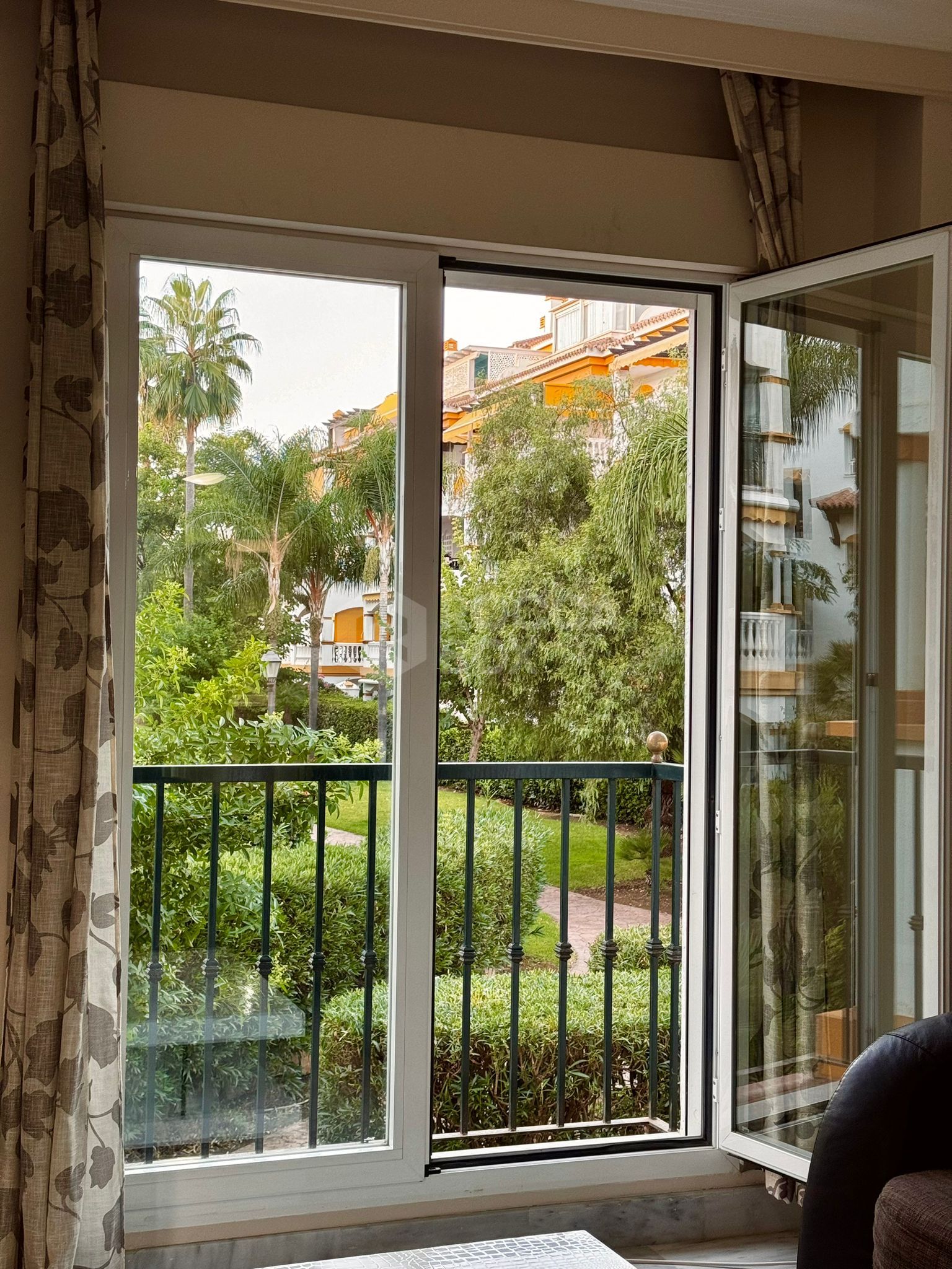 Elegant Apartment in La Dama de Noche, Marbella